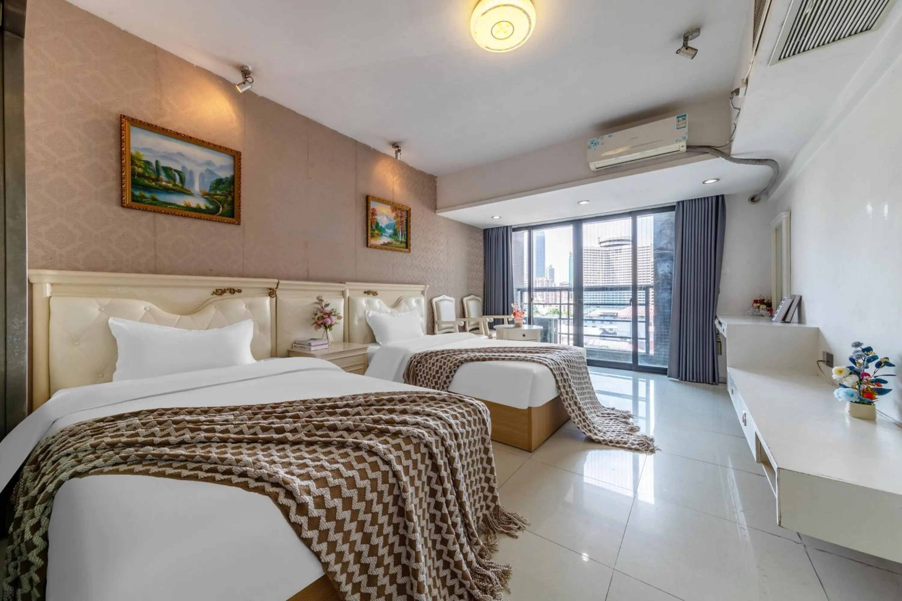 Bed in Mihua Times You Apartment