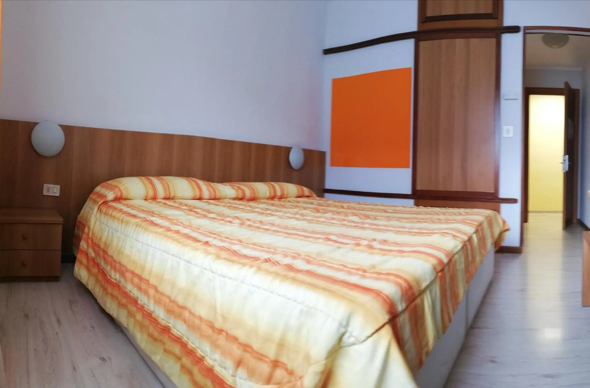 Bed in Risthotel Airport