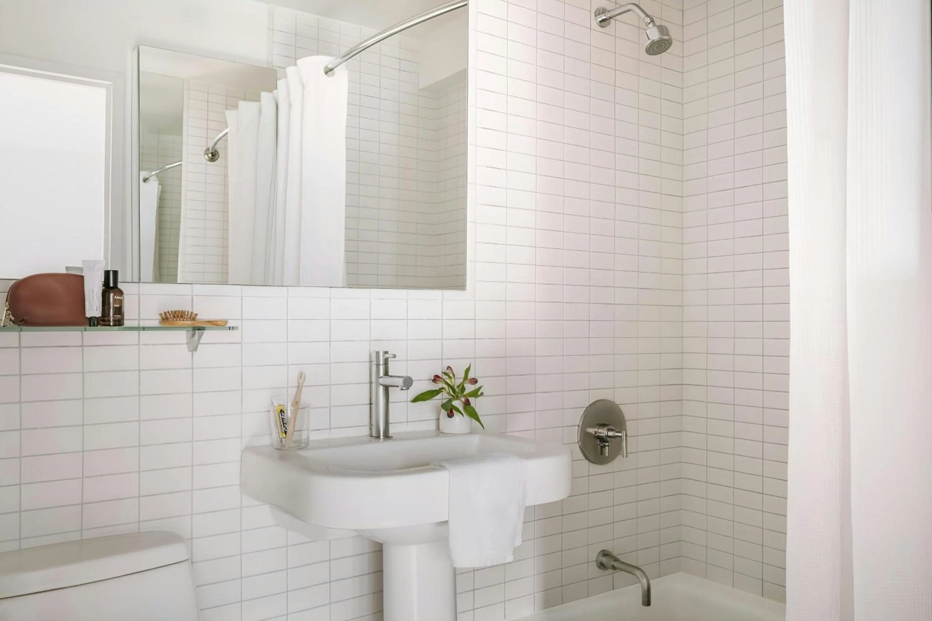 Bathroom in Sonder by Marriott Bonvoy The Nash Apartments Midtown East