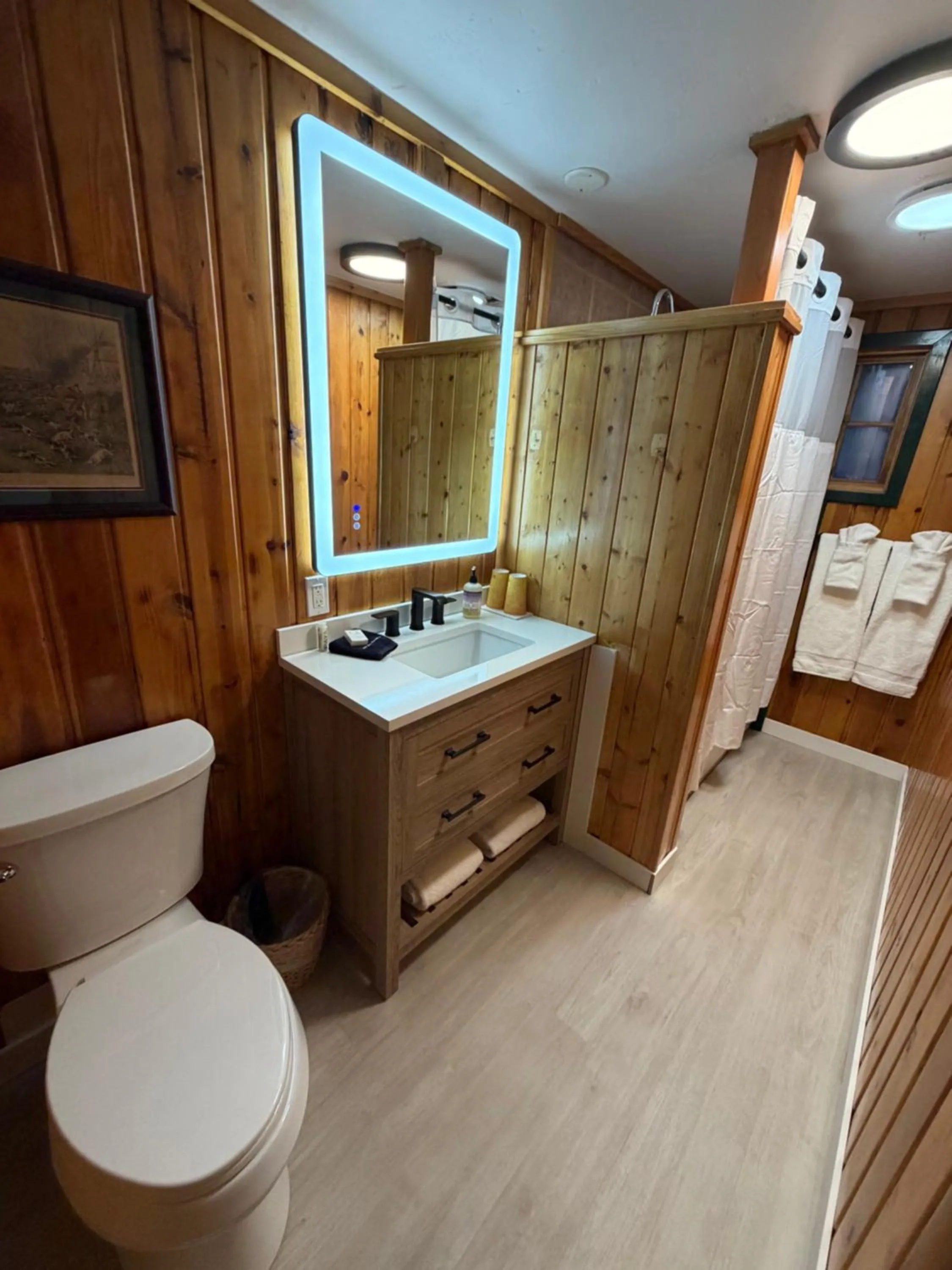 Silver Fork Lodge & Restaurant