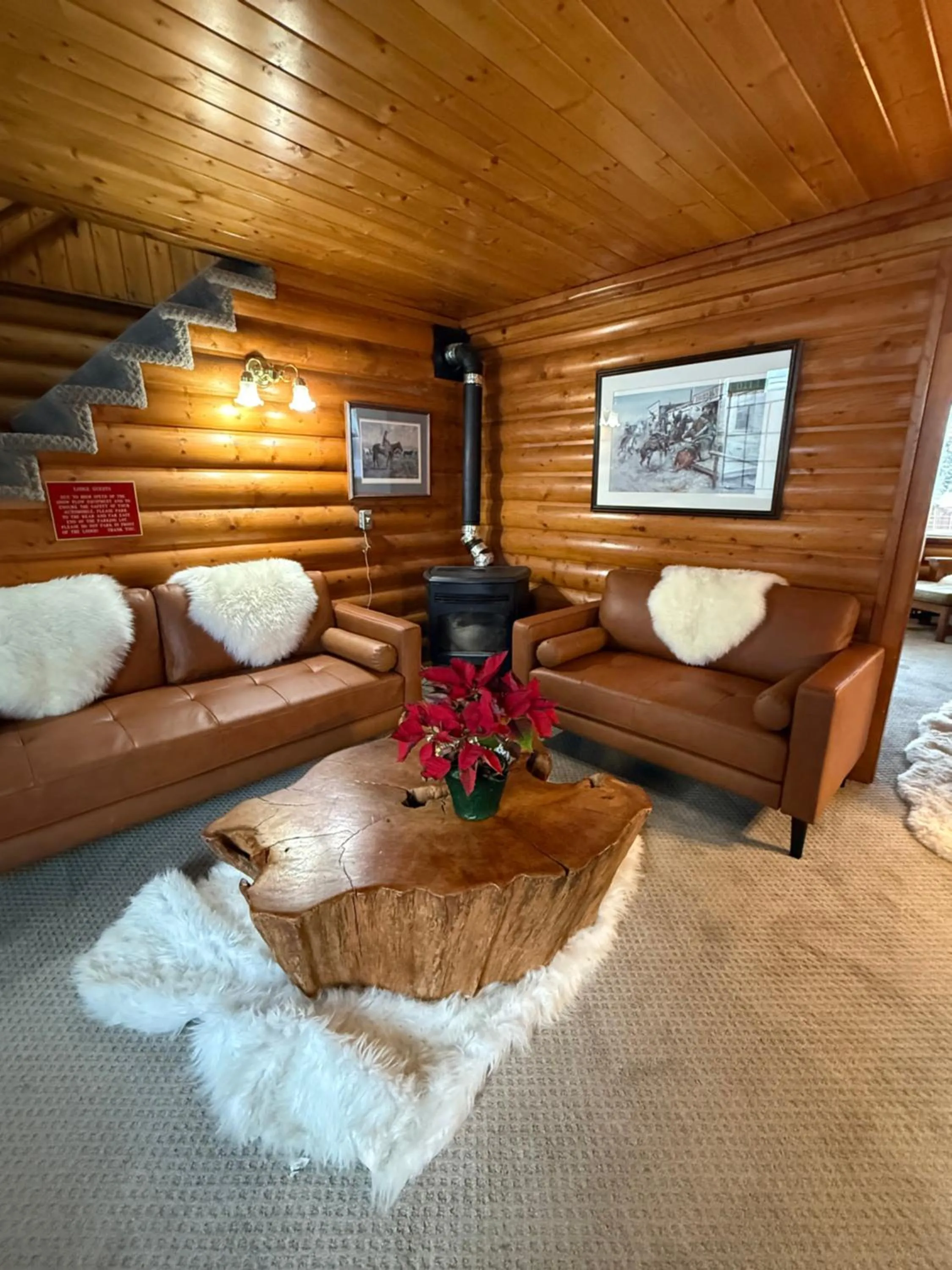 Lobby or reception in Silver Fork Lodge & Restaurant