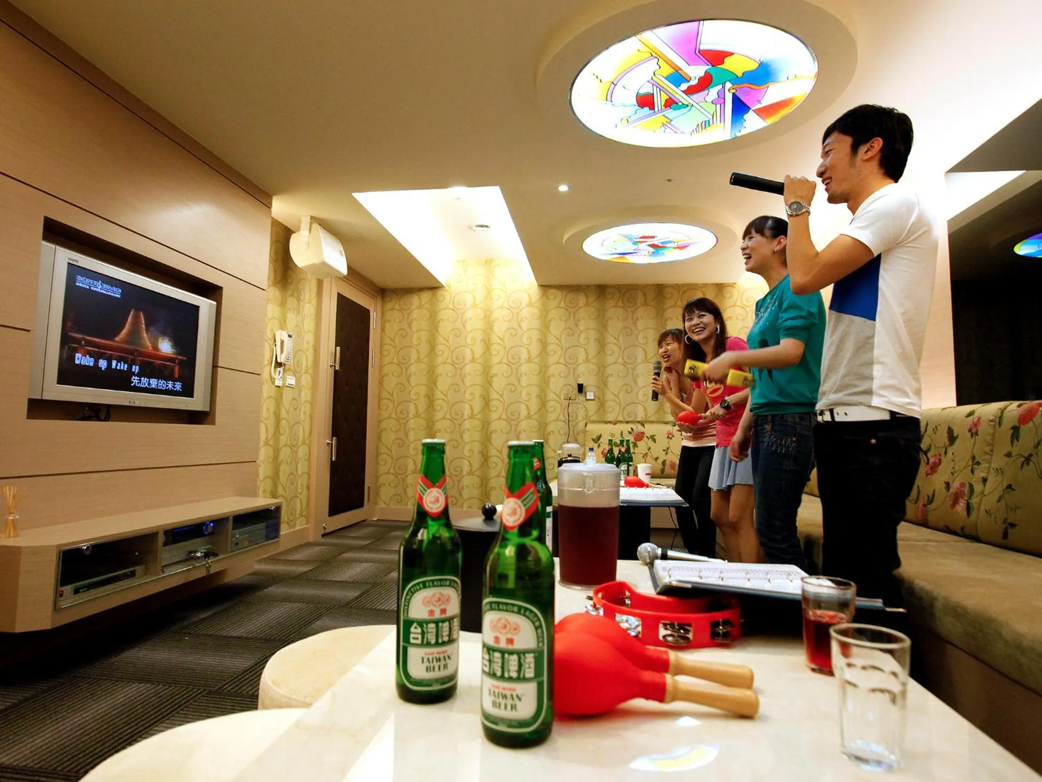 Karaoke in Sun Moon Lake Hotel