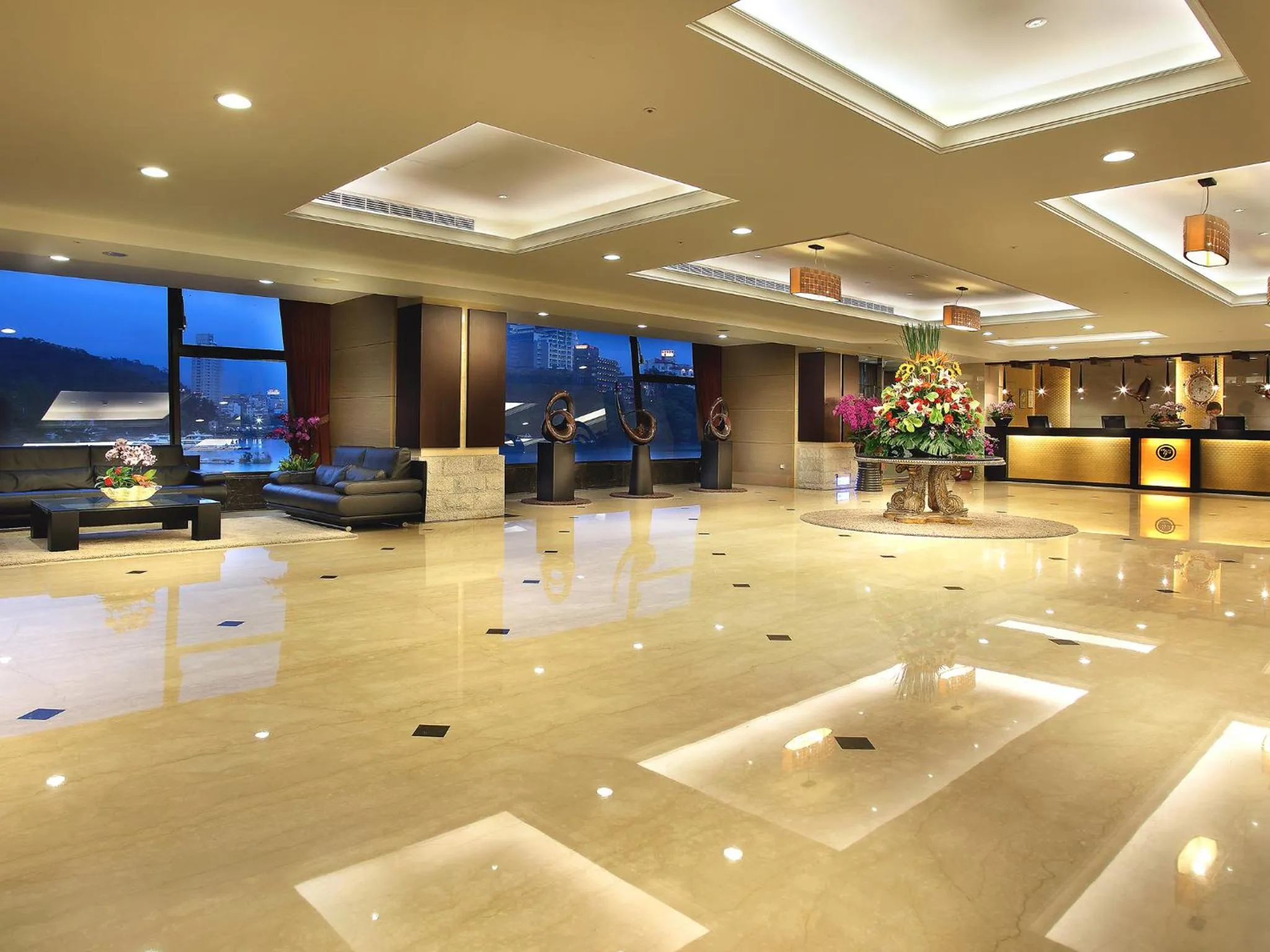Lobby or reception in Sun Moon Lake Hotel