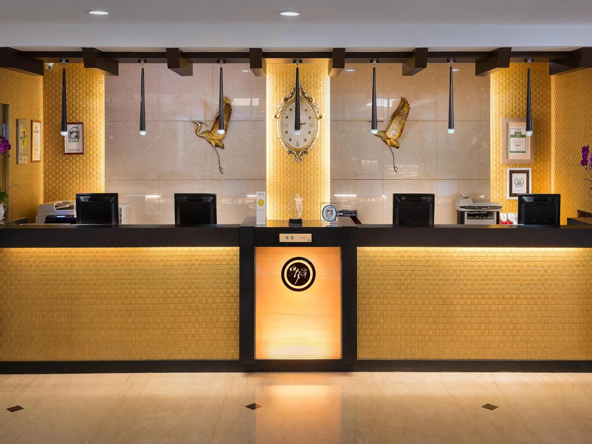 Lobby or reception in Sun Moon Lake Hotel