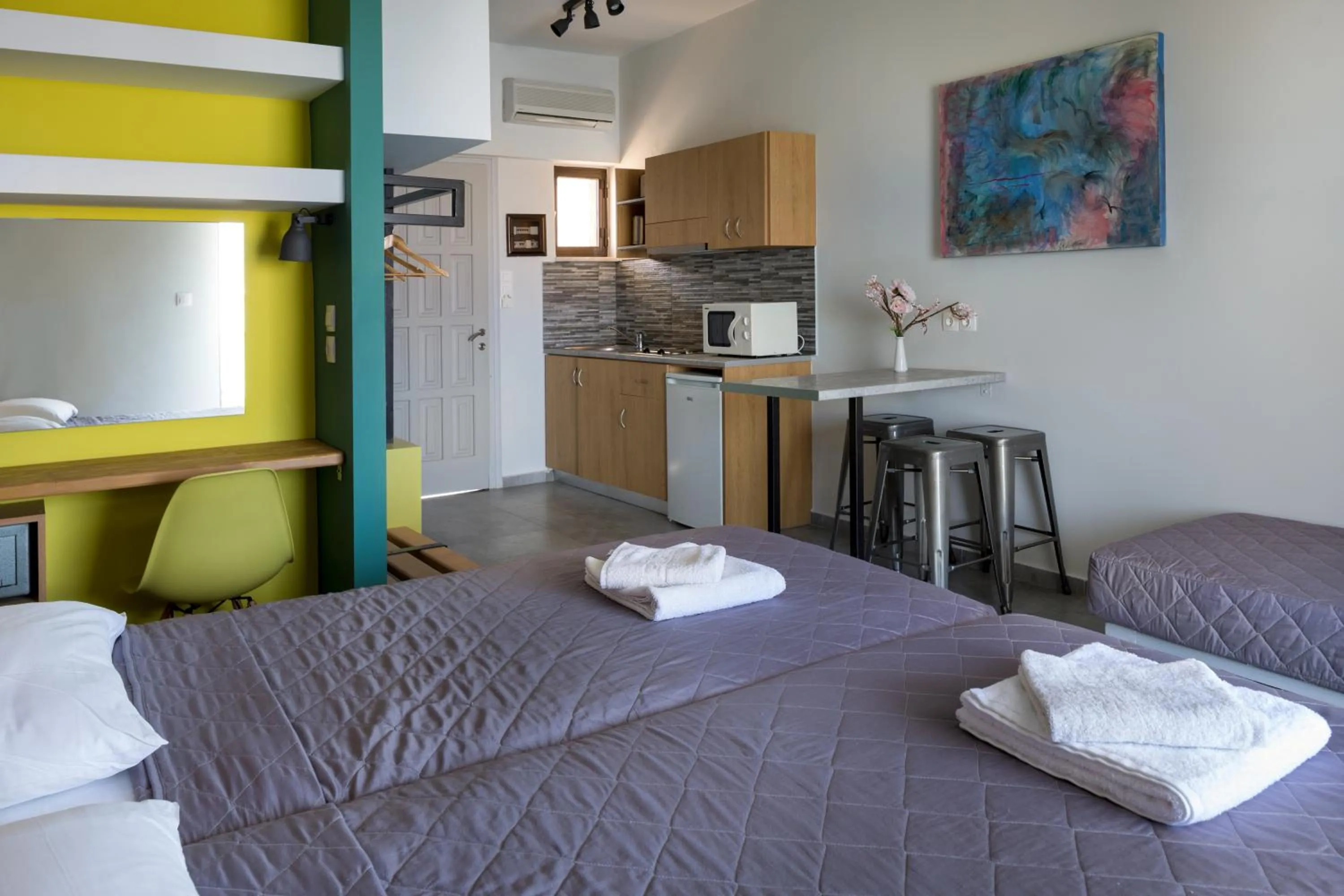 Photo of the whole room, Bed in Nireas Hotel