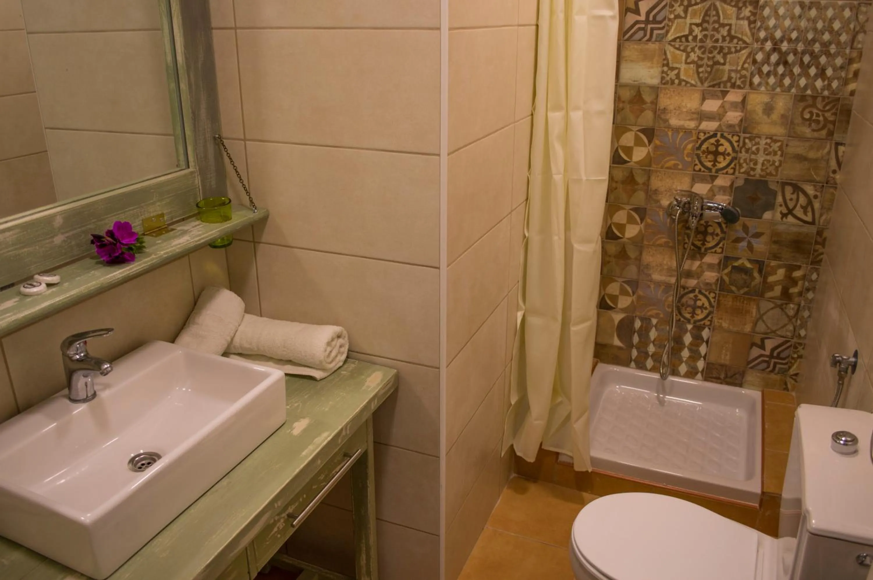 Toilet in Nireas Hotel