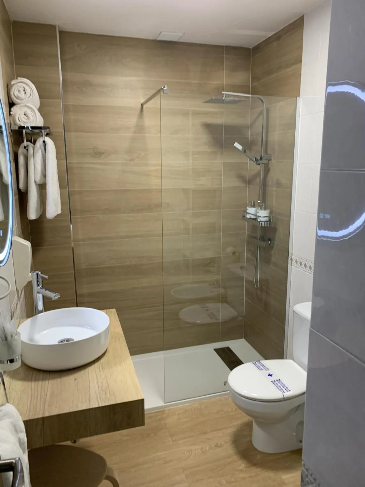 Bathroom in Hostal el Rocio