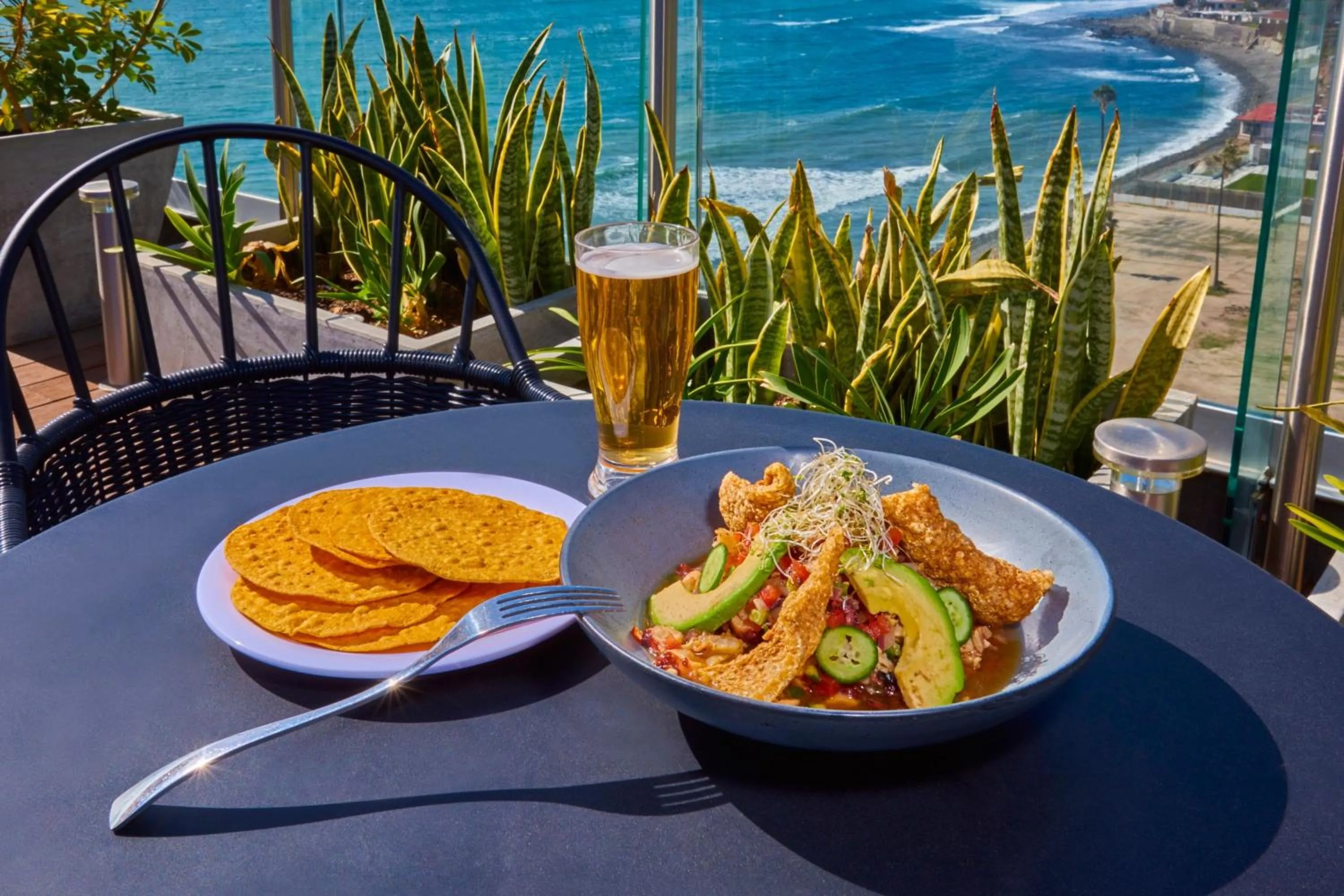 Restaurant/places to eat in City Express Plus by Marriott Ensenada