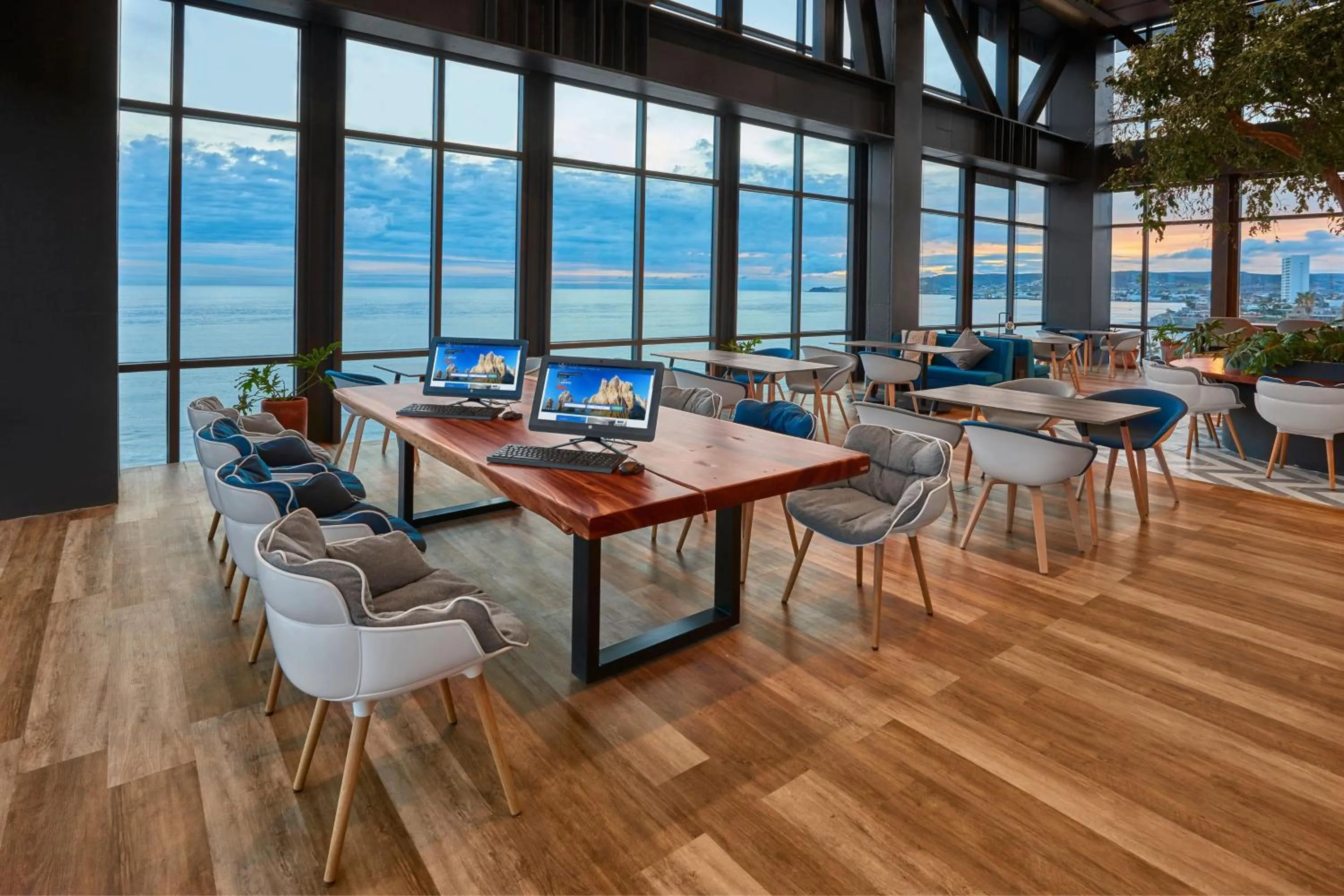 Business facilities in City Express Plus by Marriott Ensenada