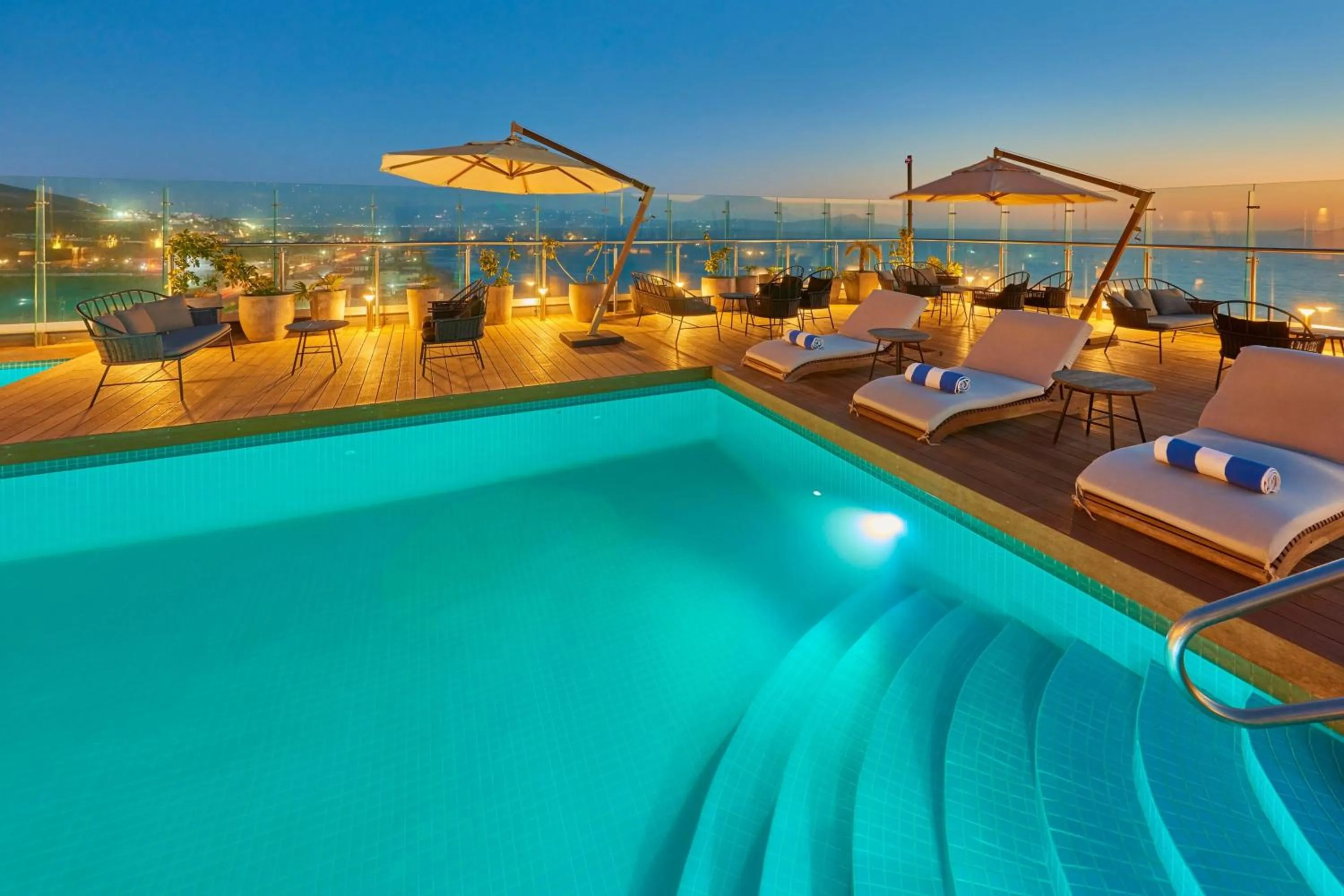 Swimming pool in City Express Plus by Marriott Ensenada