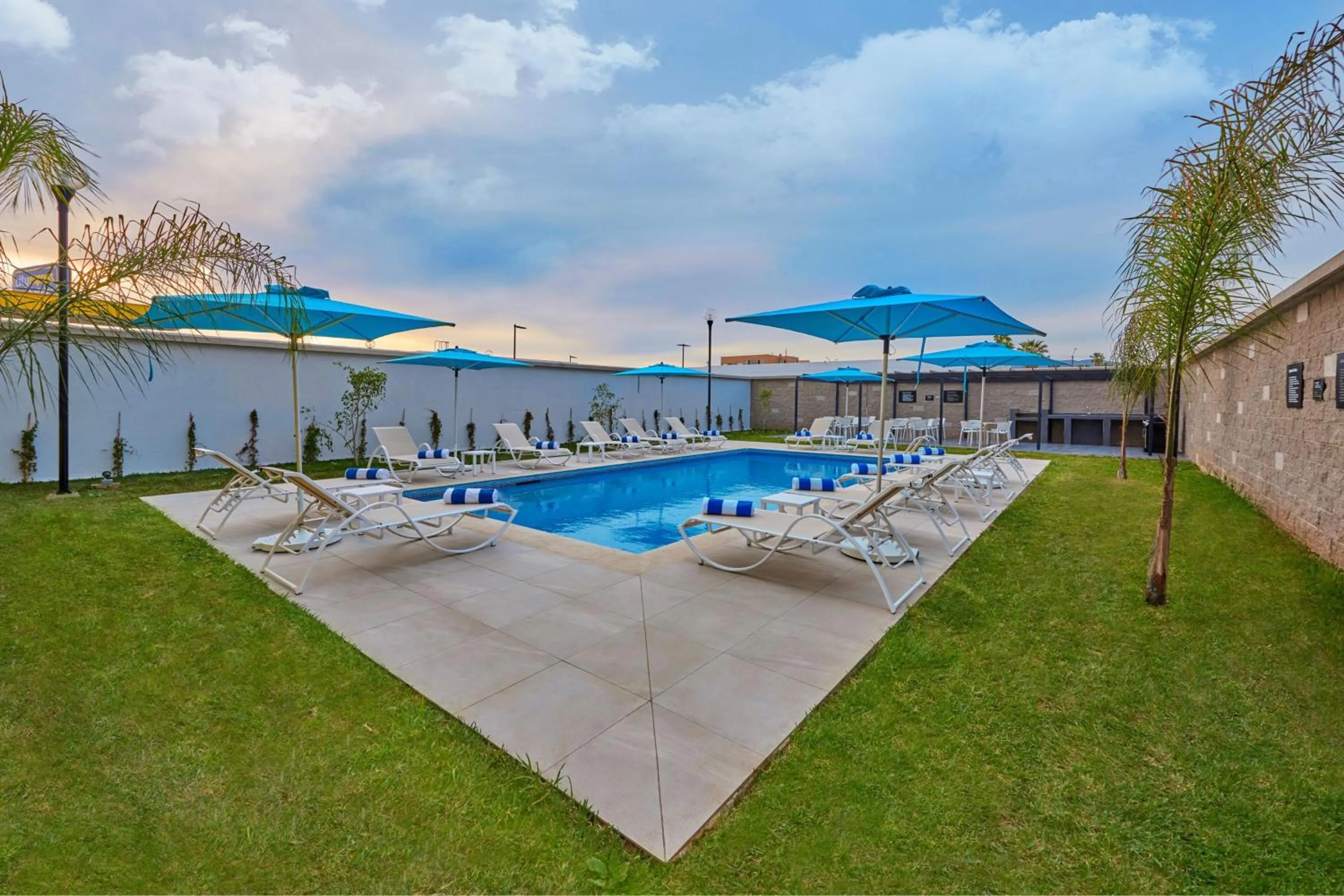 Swimming pool in City Express by Marriott Ensenada