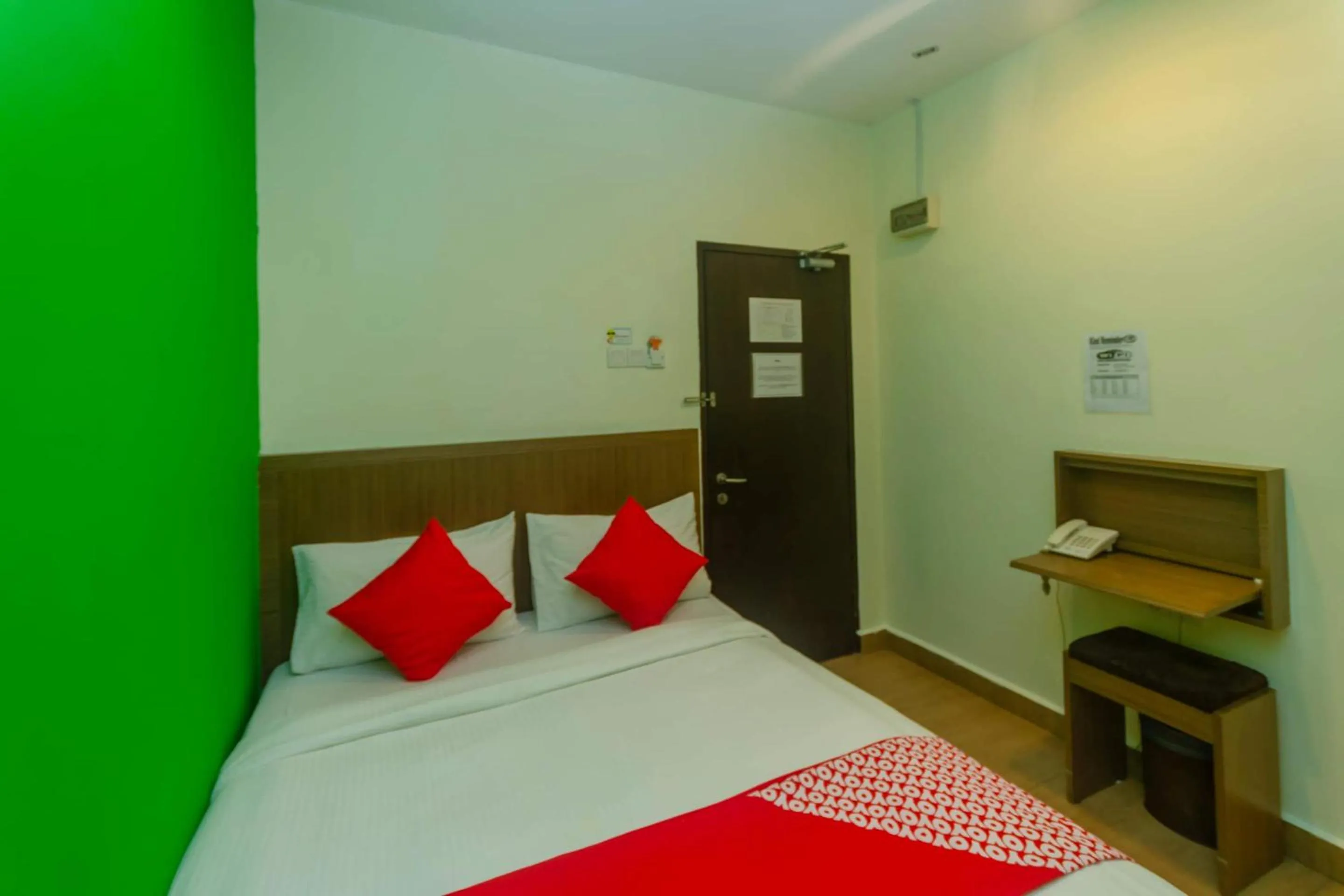 Bedroom, Bed in Hotel O The Vintage Hotel