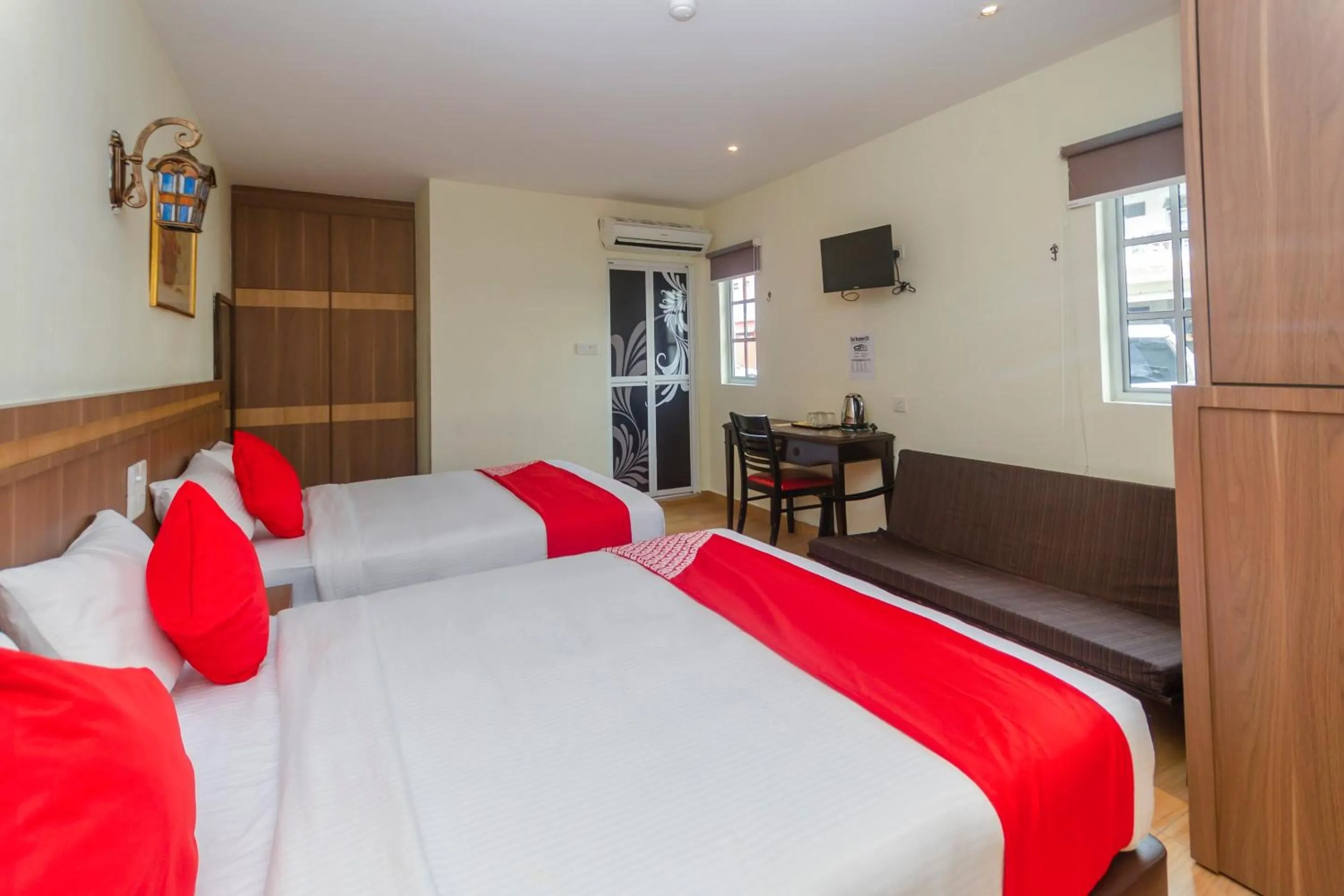 Bedroom, Bed in Hotel O The Vintage Hotel