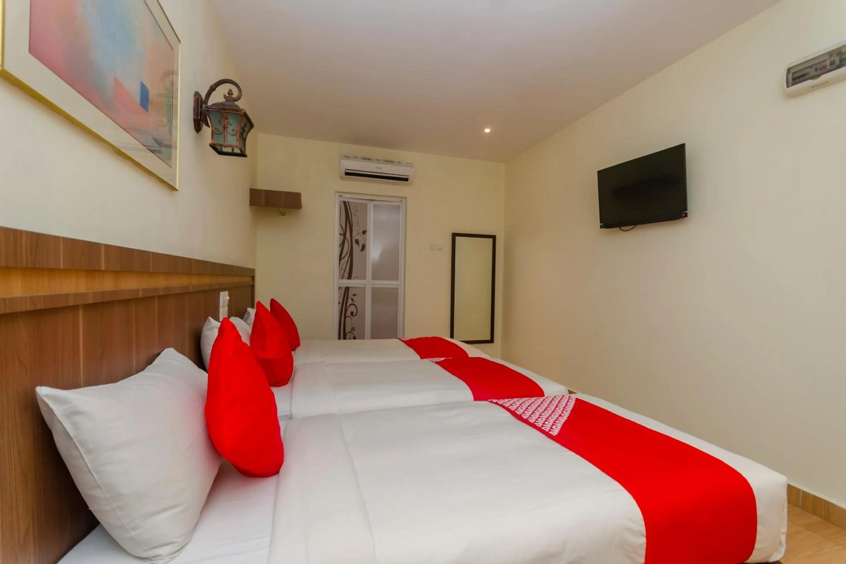 Bedroom, Bed in Hotel O The Vintage Hotel