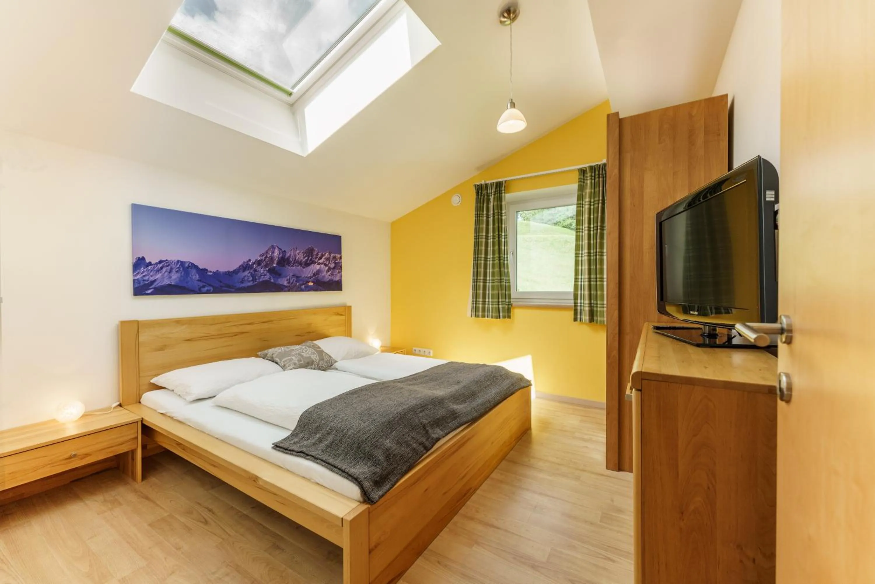 Photo of the whole room, Bed in Appartements Naturnah