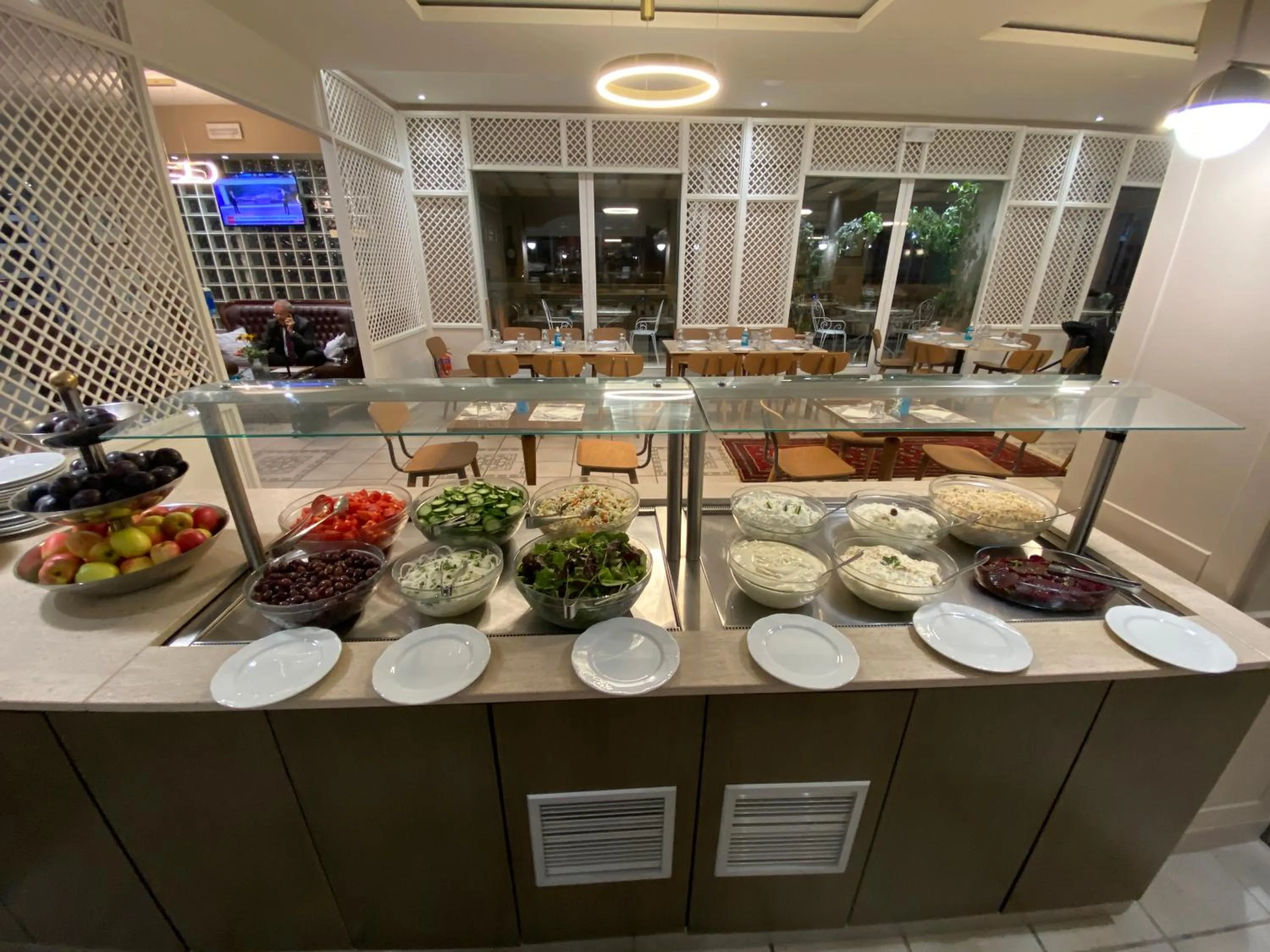 Restaurant/places to eat in Hotel Platon Beach