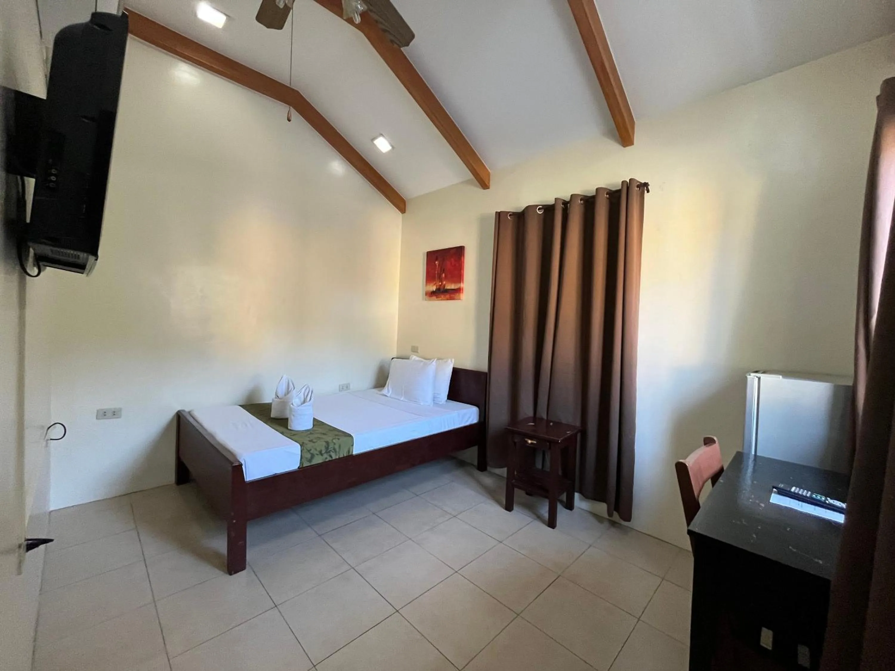 Bedroom, Bed in Blue Lagoon Inn & Suites