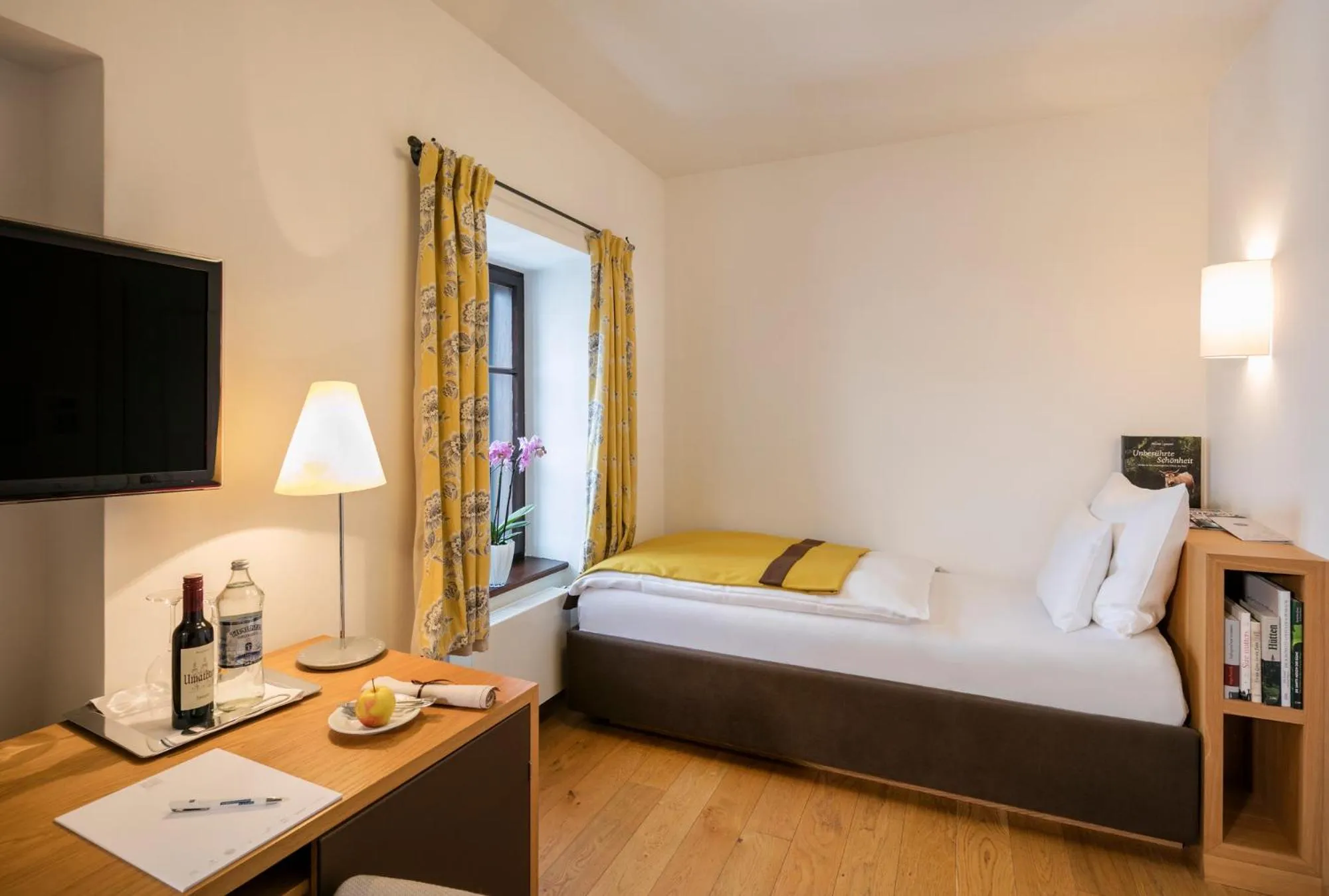 Bed in TAUROA G'Schlössl Murtal