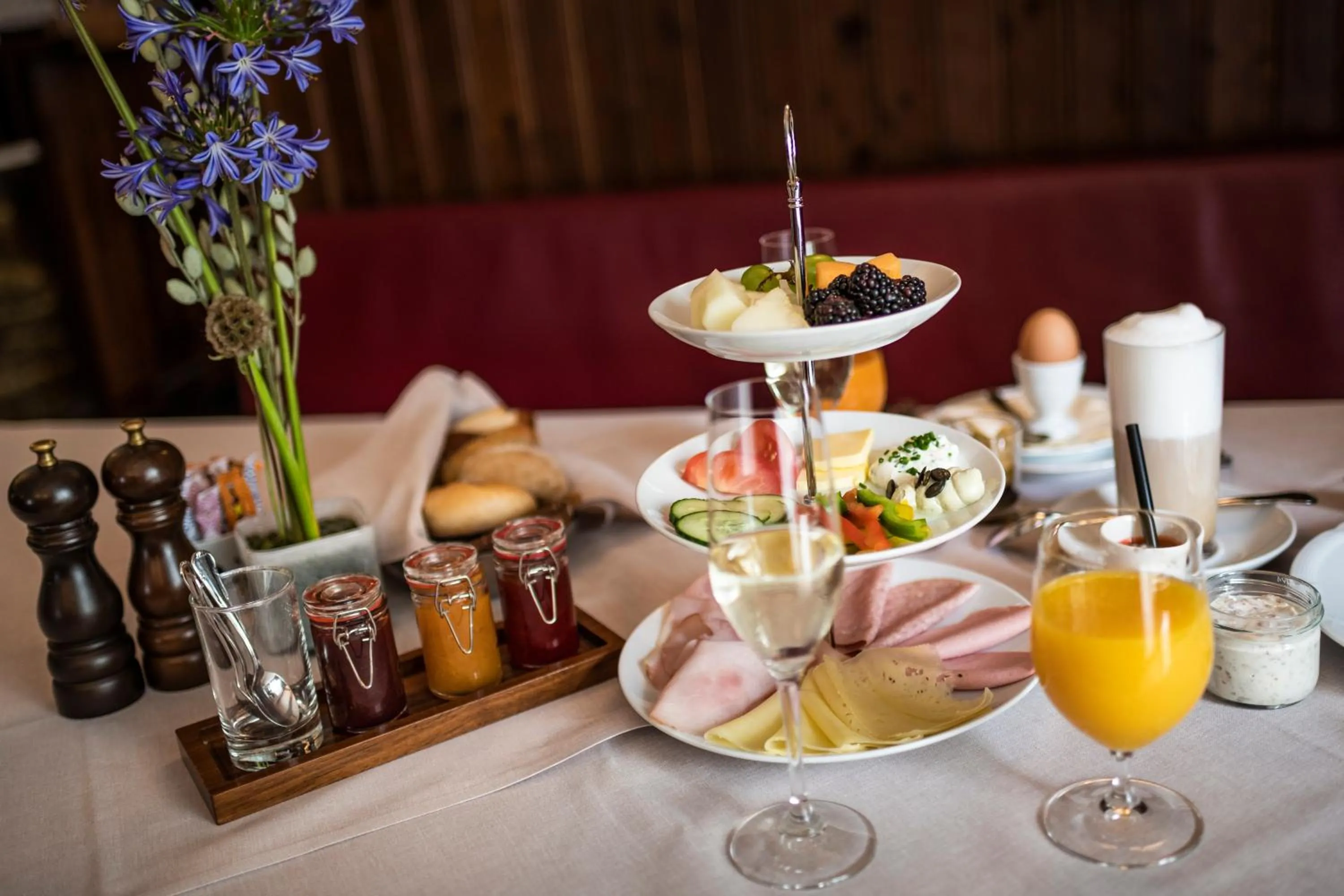 Continental breakfast in TAUROA G'Schlössl Murtal