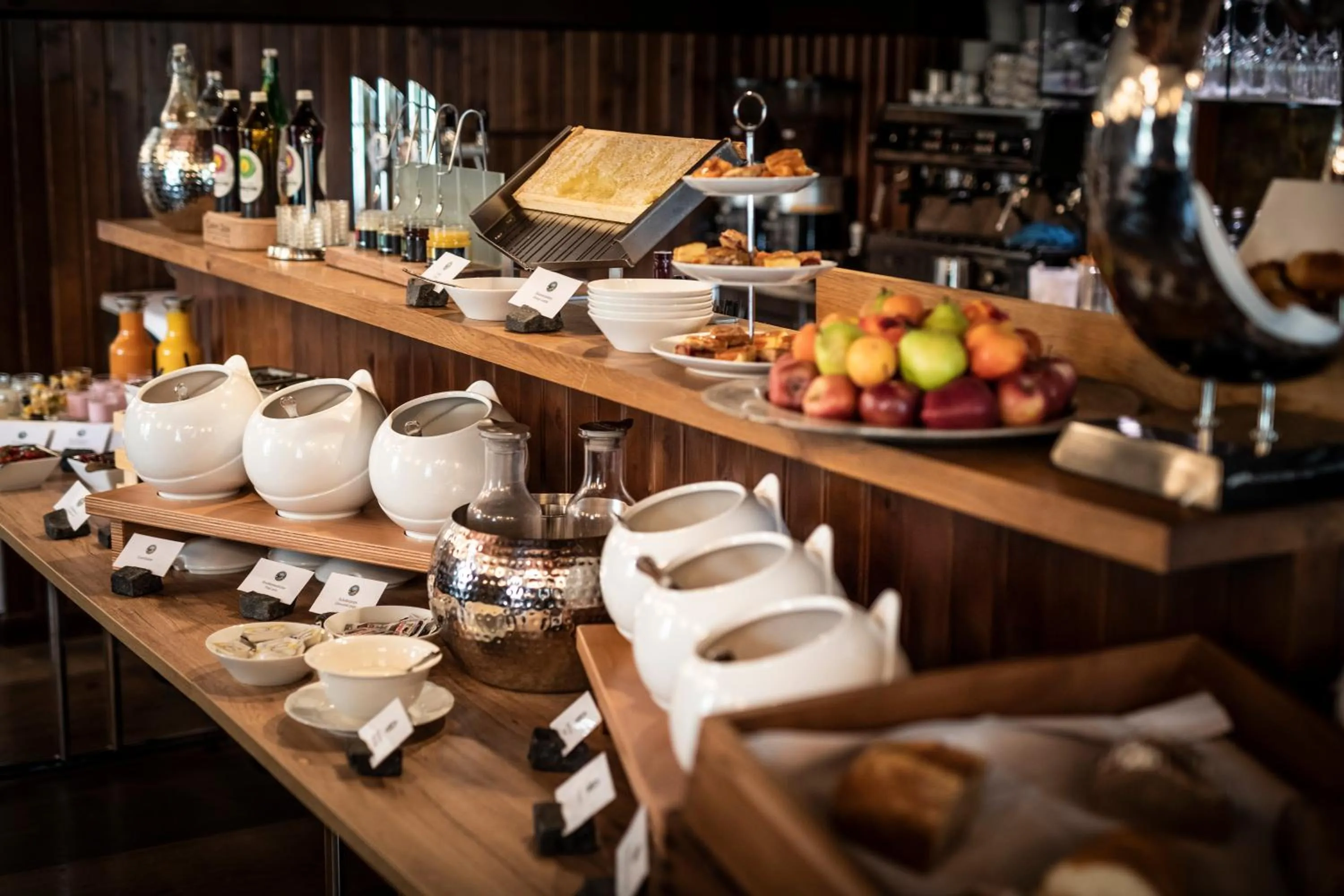 Buffet breakfast in TAUROA G'Schlössl Murtal