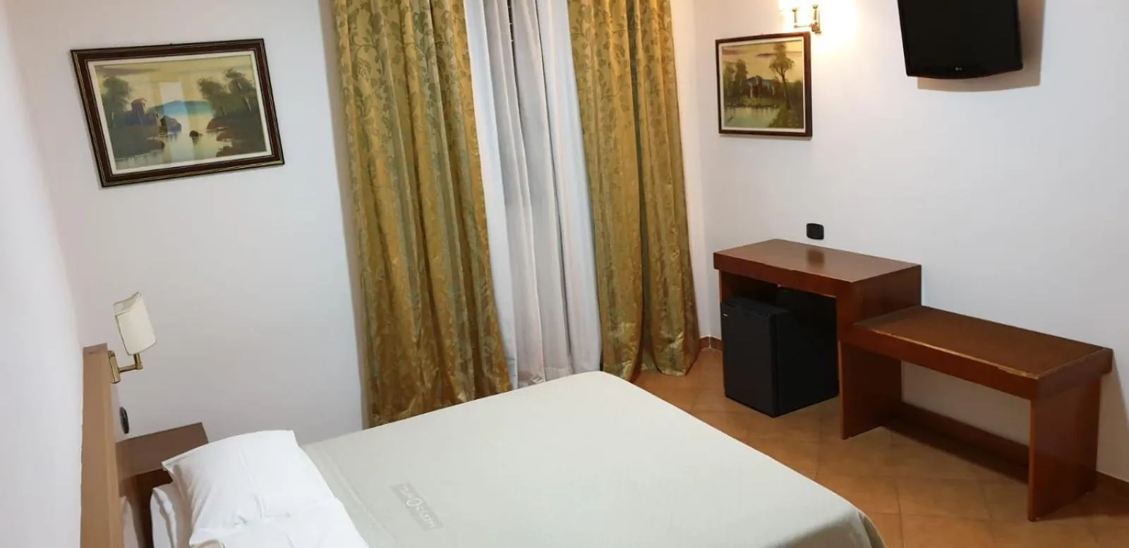 Bed in Grand Hotel Pavone