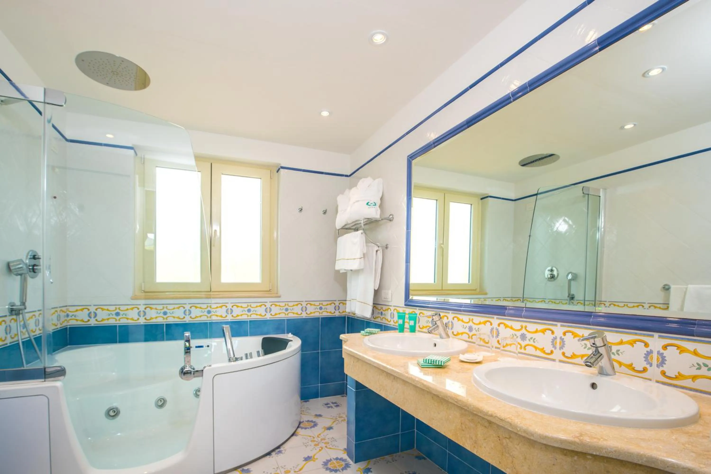 Bathroom in Hotel Del Golfo