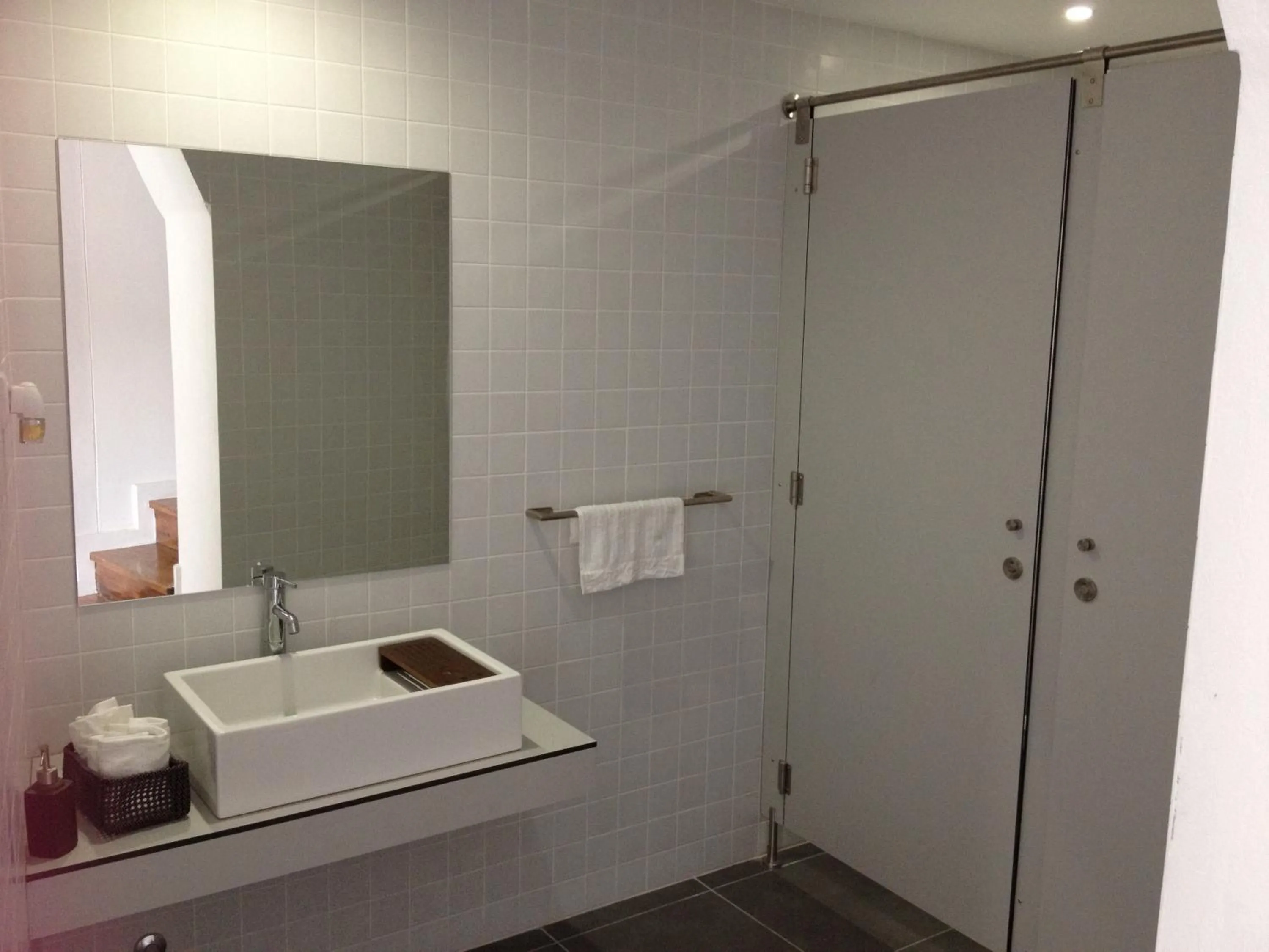 Bathroom in AirPorto Hostel