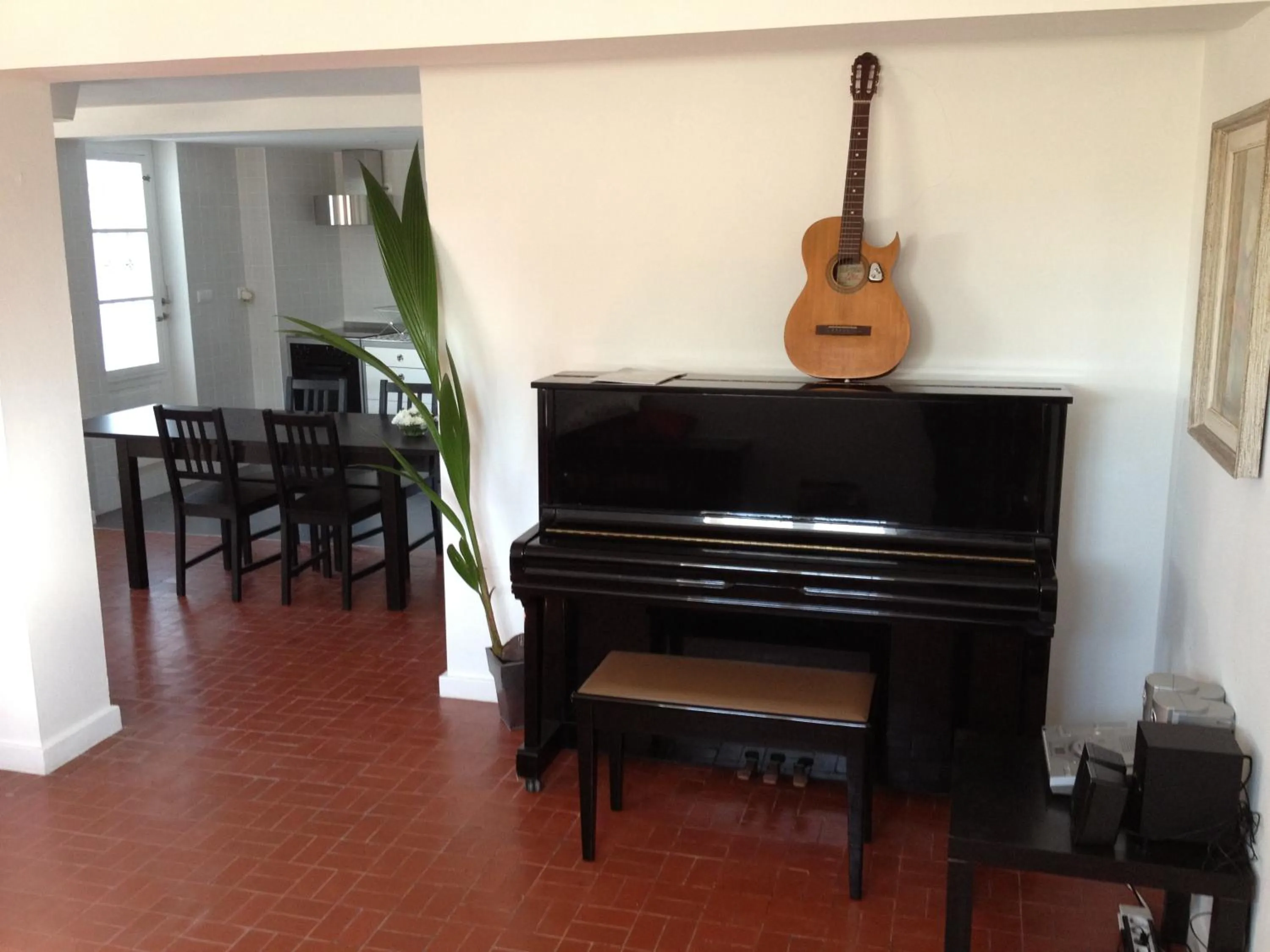 Lounge or bar in AirPorto Hostel