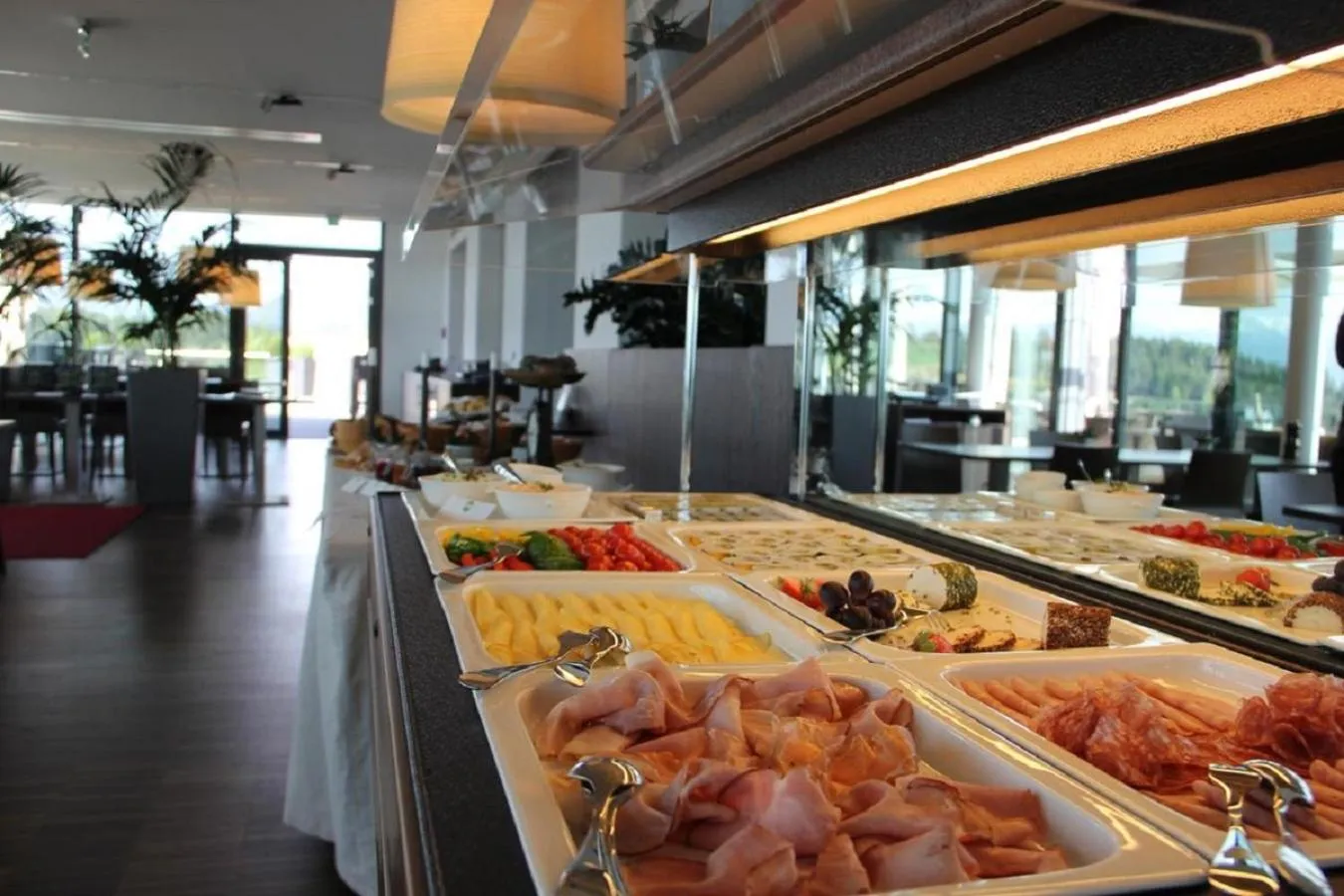 Buffet breakfast in TAUROA Schönberghof Spielberg