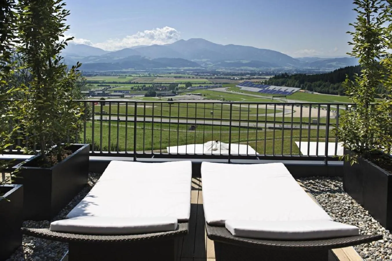 Balcony/Terrace in TAUROA Schönberghof Spielberg