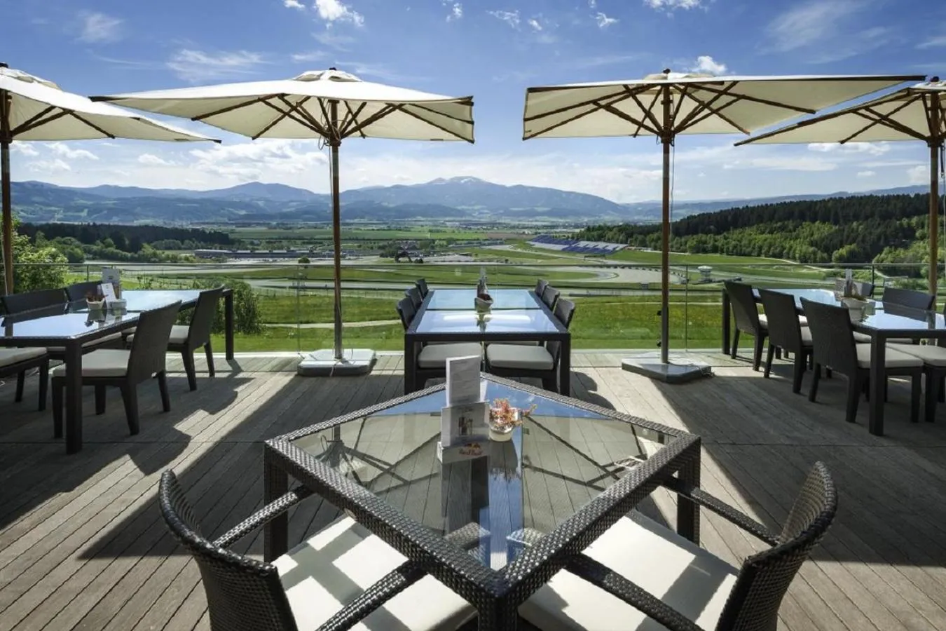 Restaurant/places to eat in TAUROA Schönberghof Spielberg