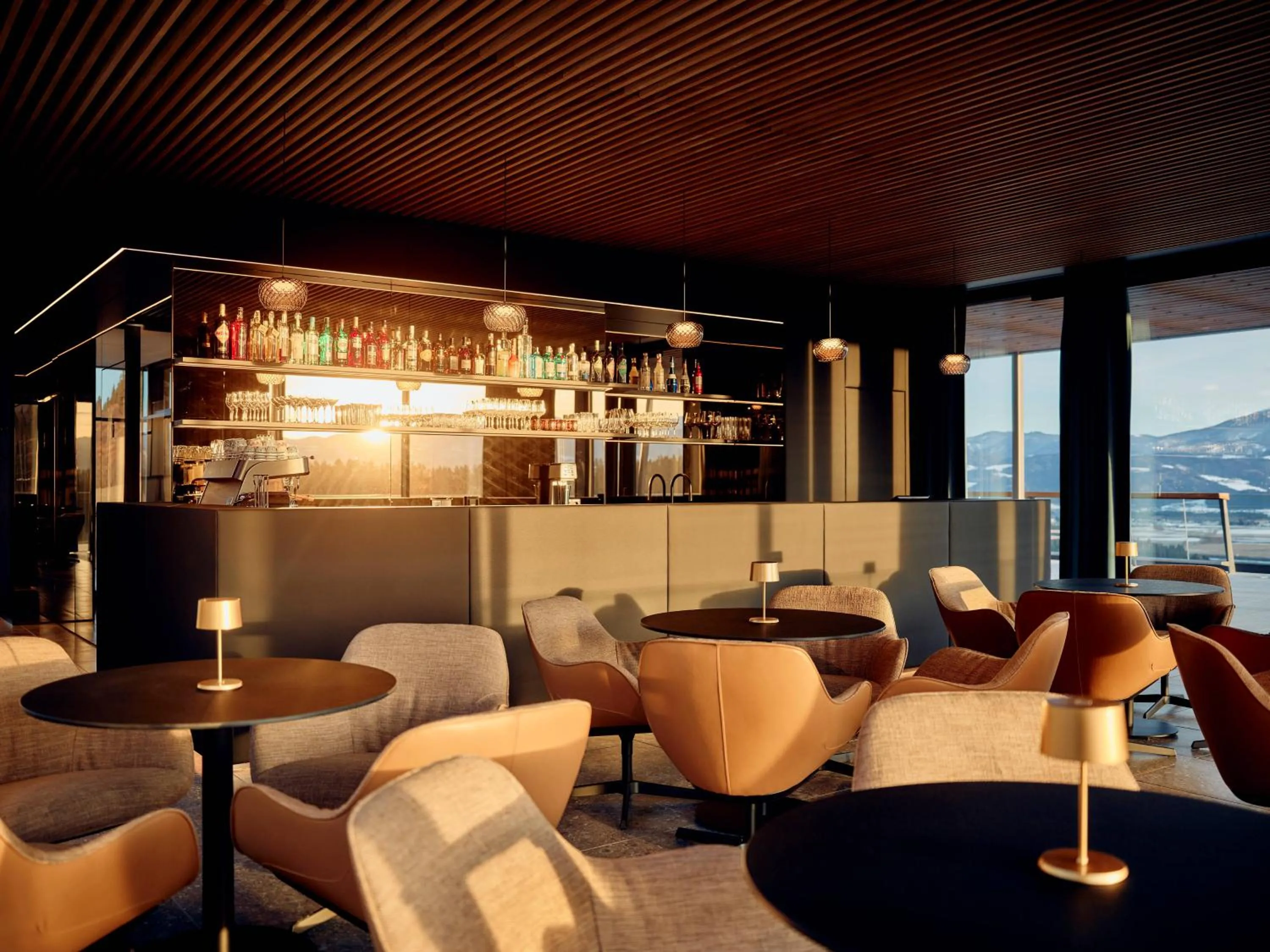 Lounge or bar in WIEDERERÖFFNUNG - TAUROA Schönberghof Spielberg