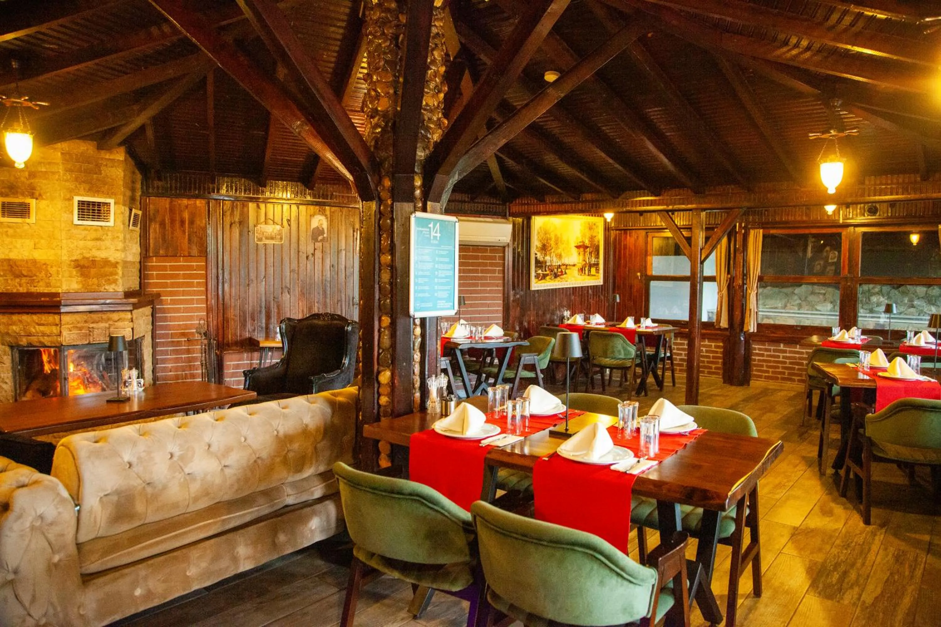 Restaurant/places to eat in AKCAKOCA EFTELYA OTEl