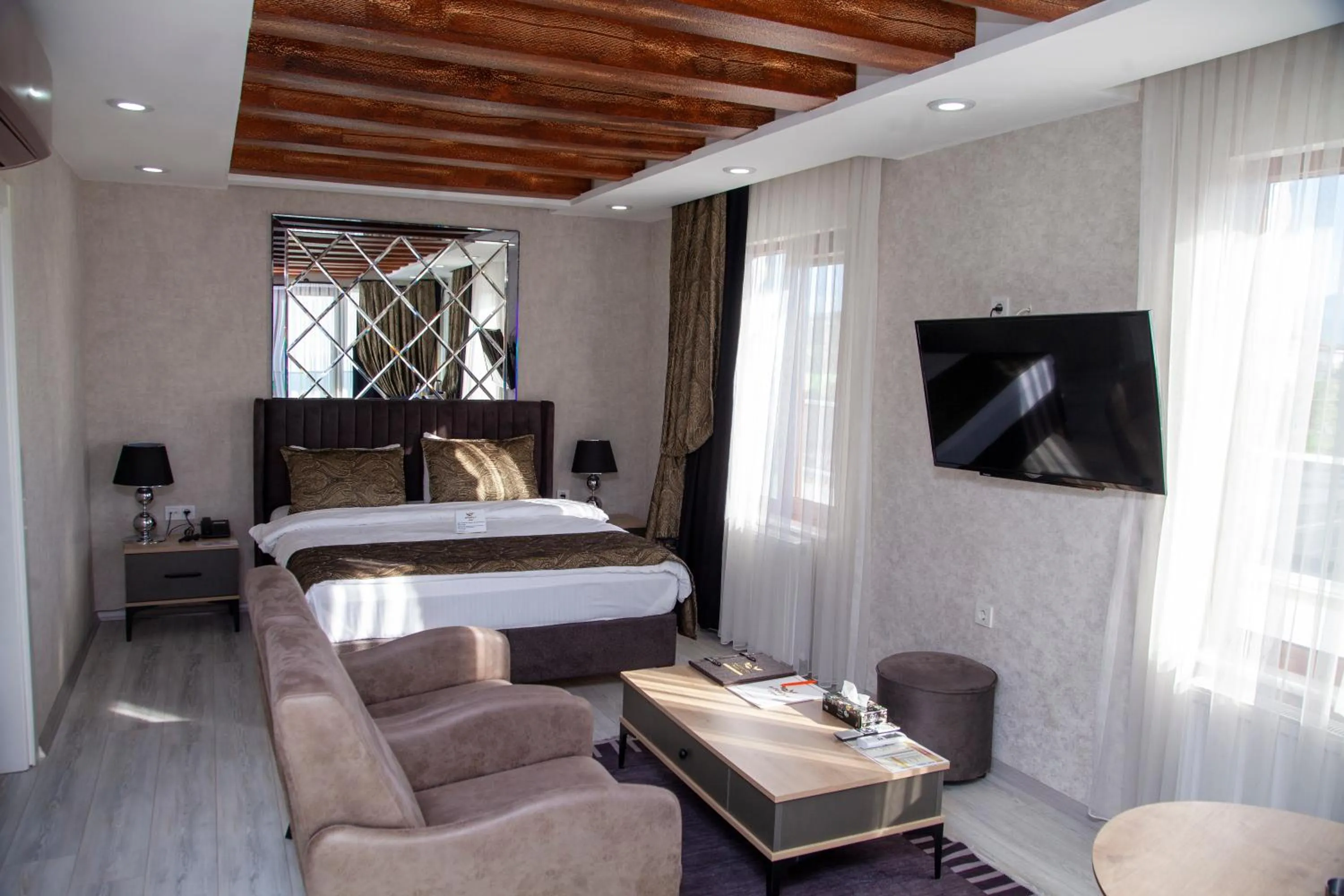 Bed in AKCAKOCA EFTELYA OTEl