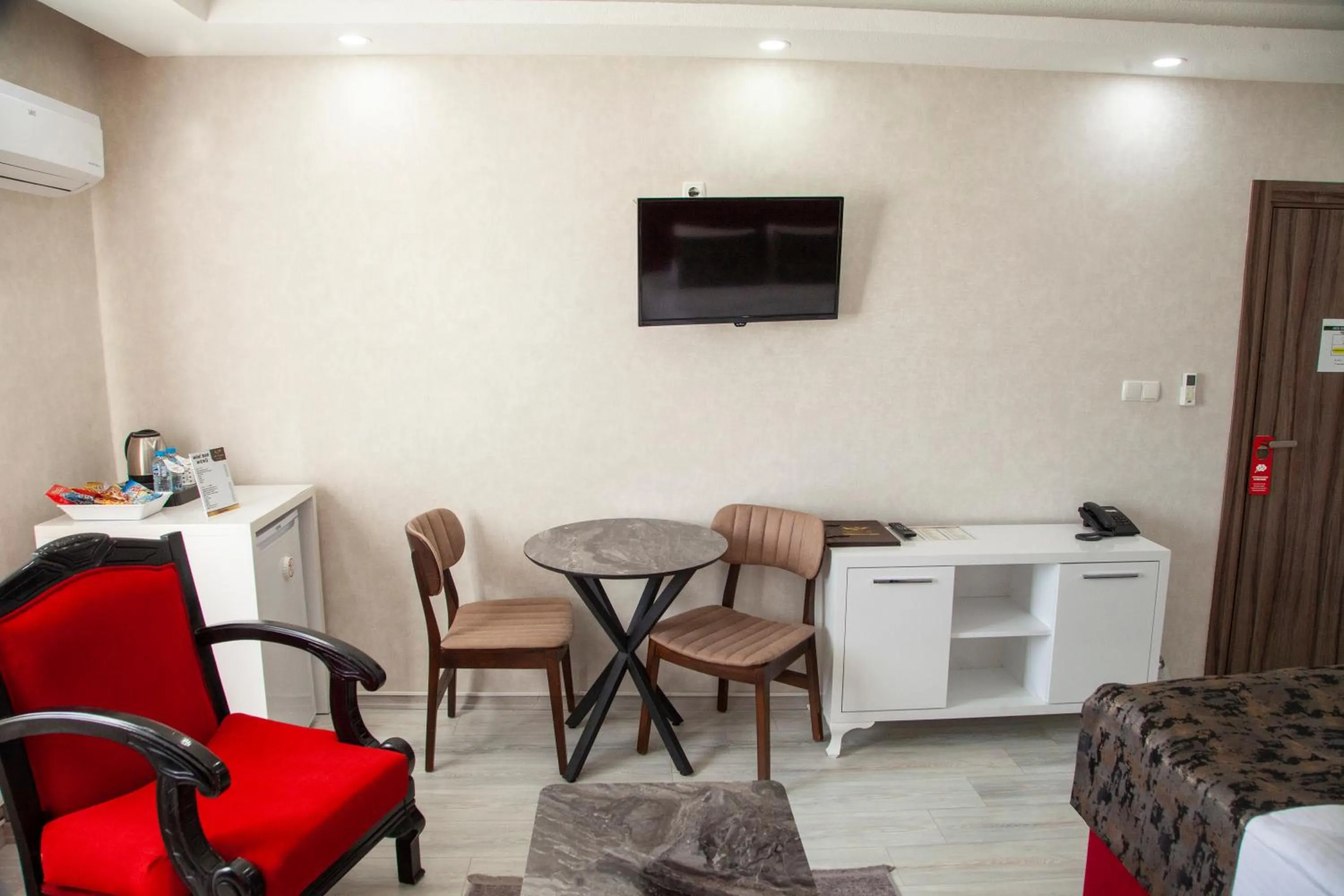 AKCAKOCA EFTELYA OTEl