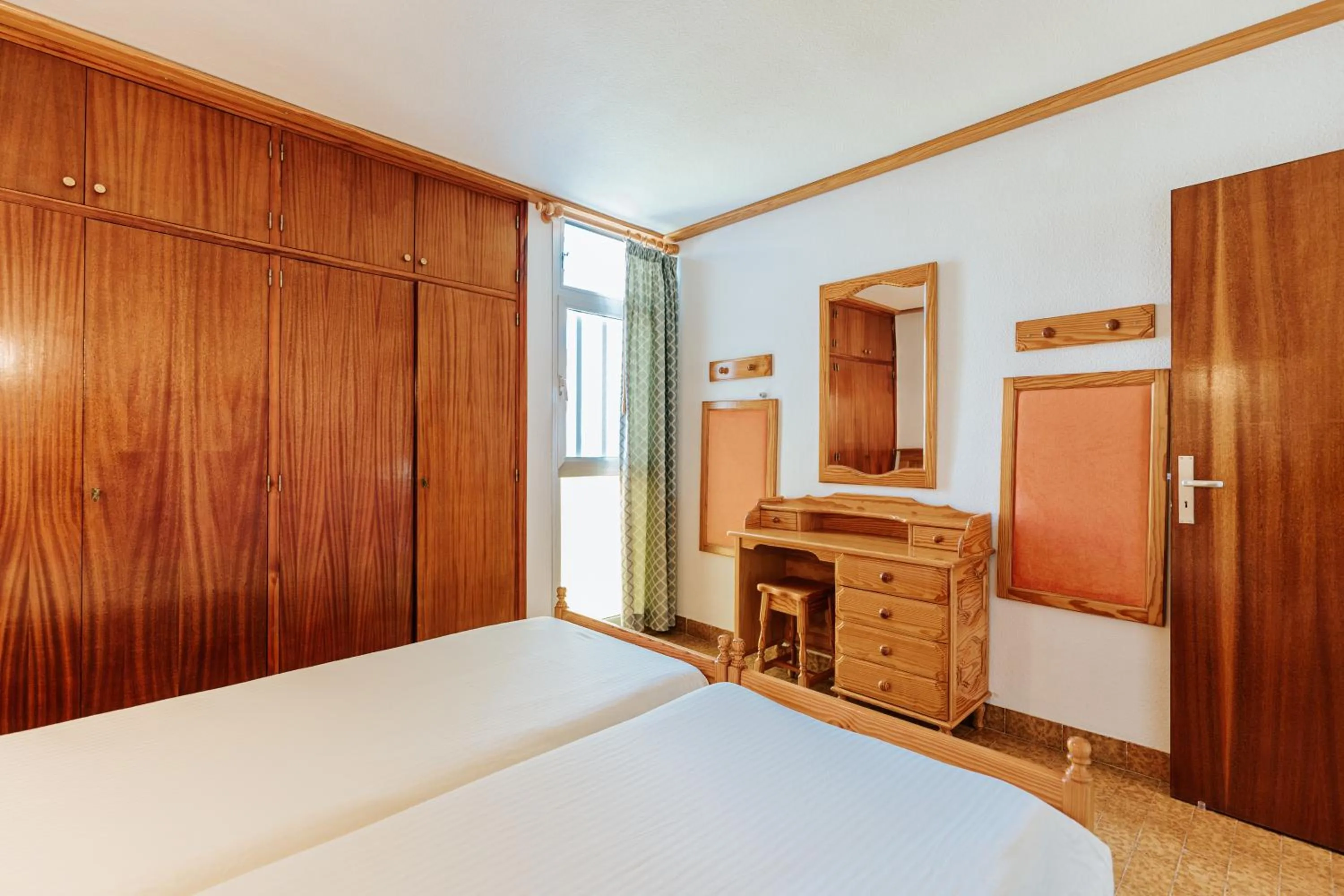 Photo of the whole room, TV/Entertainment Center in Atlantis Park Resort