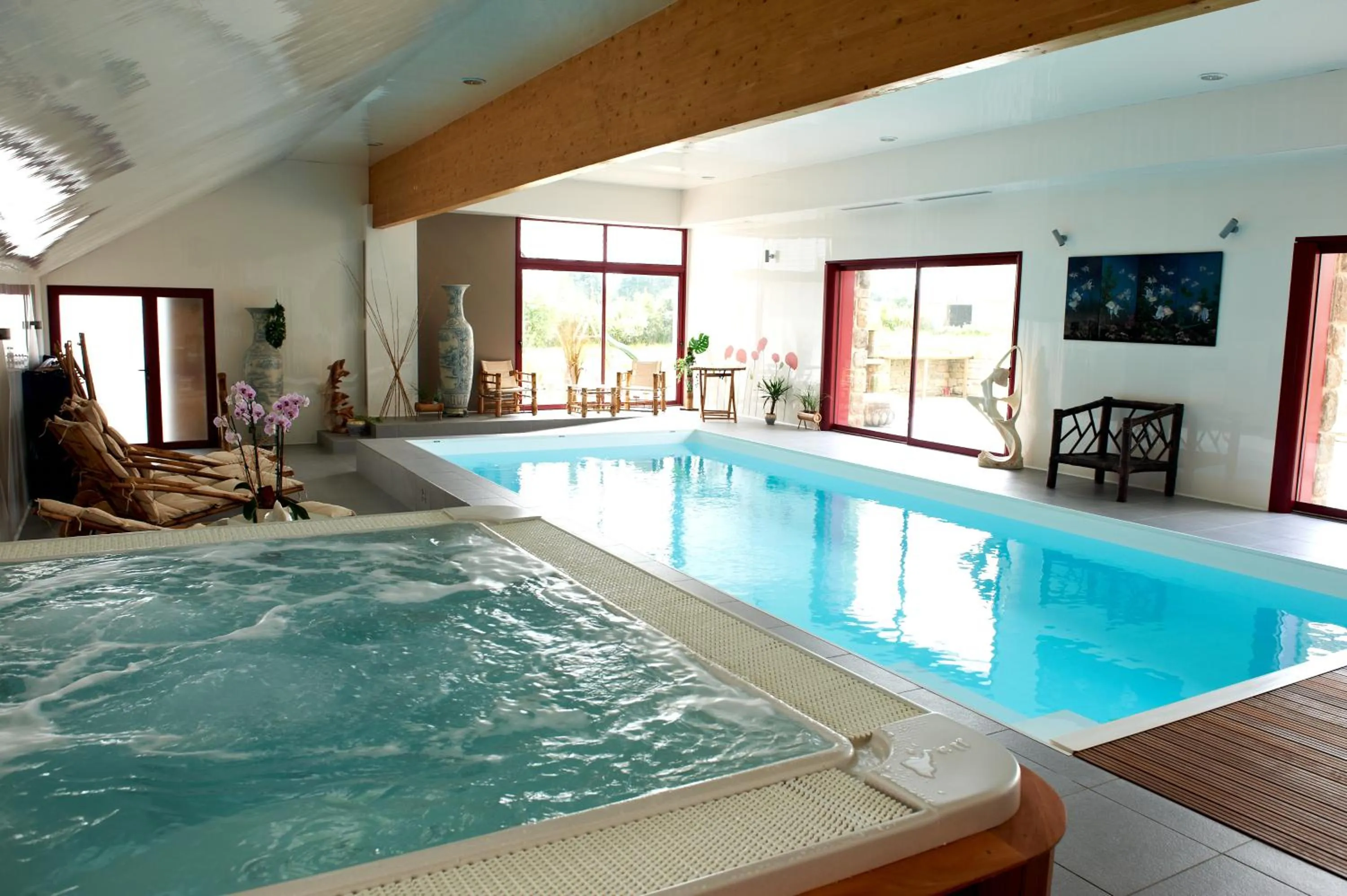 Hot Tub in Domaine de Kerzuat