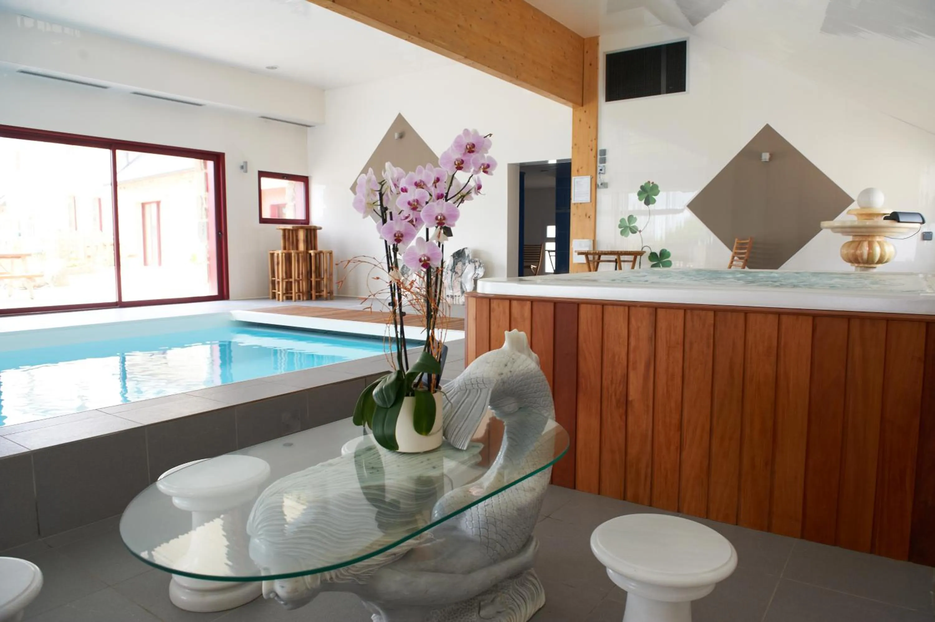 Swimming pool in Domaine de Kerzuat