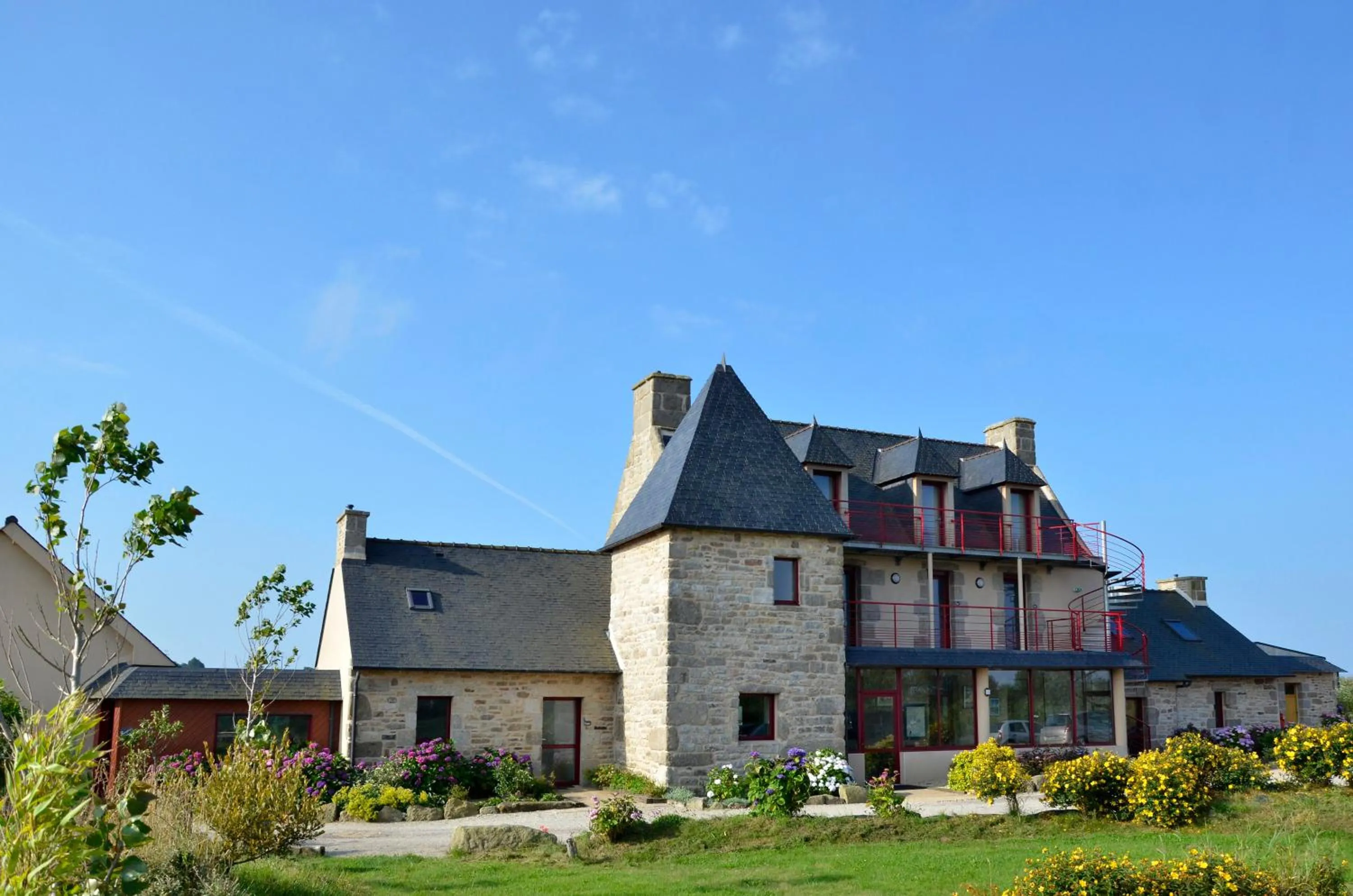 Facade/entrance in Domaine de Kerzuat