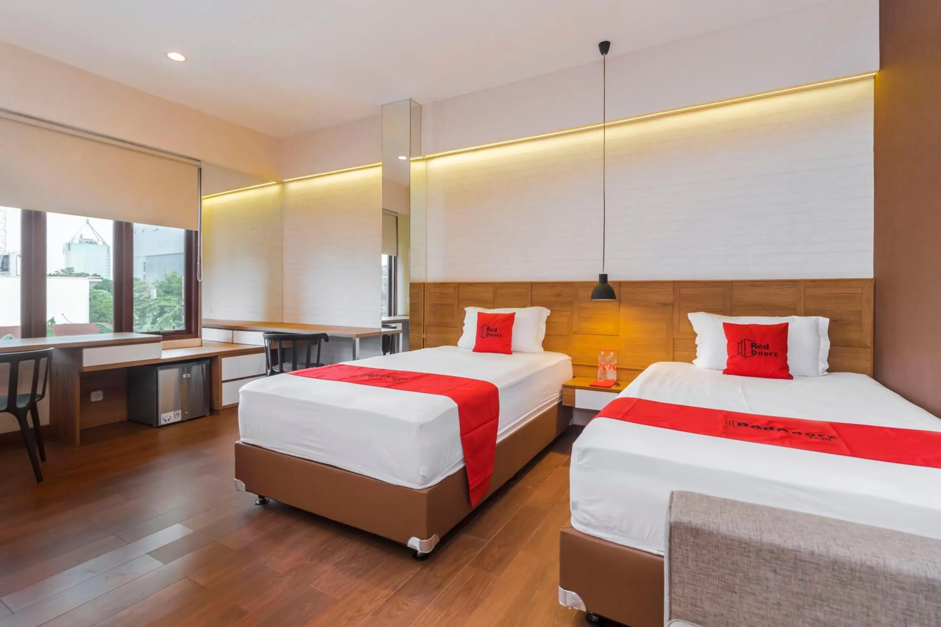 Bedroom, Bed in RedDoorz Plus @ CBD Bintaro