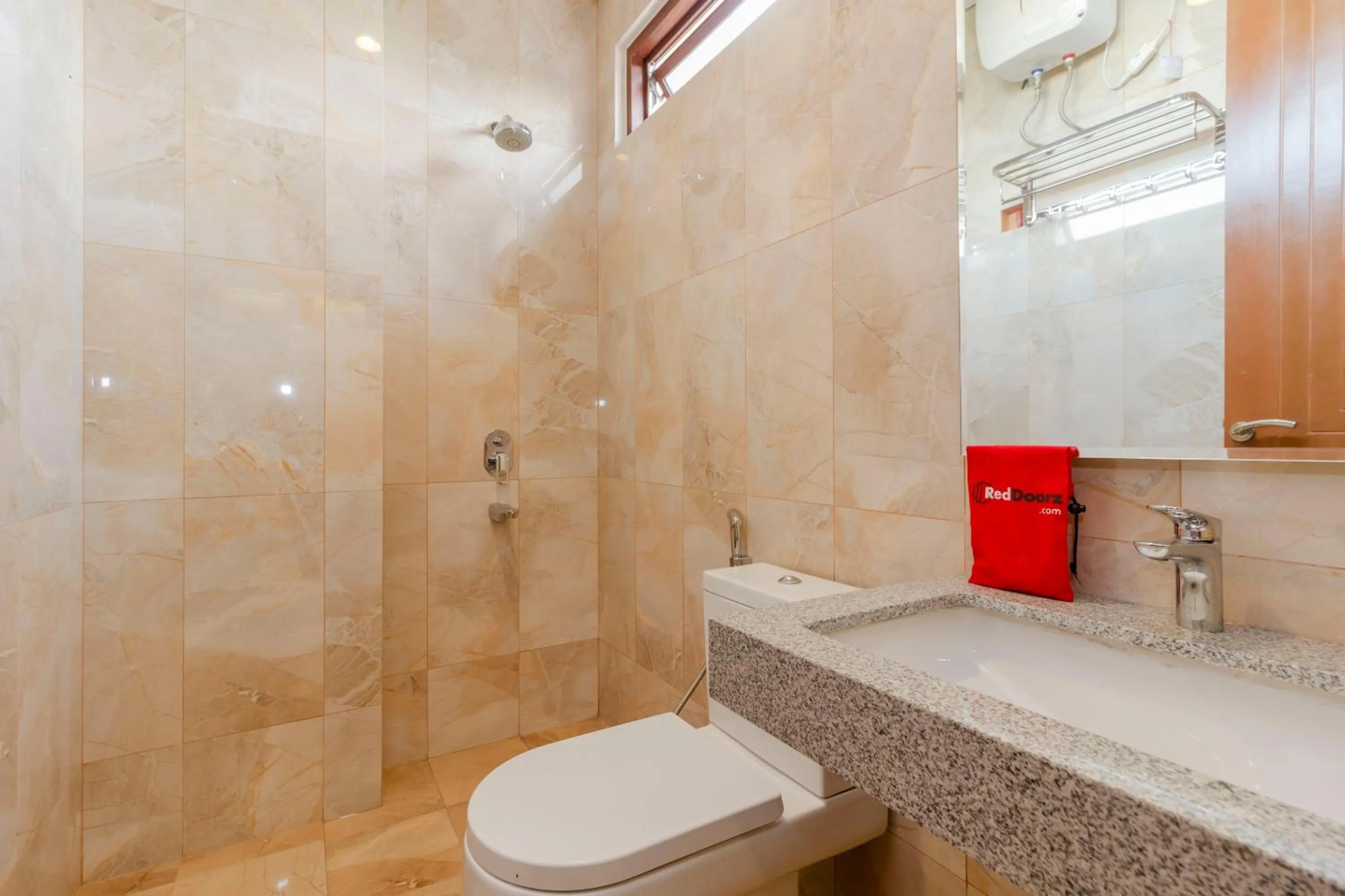 Bathroom in RedDoorz Plus @ CBD Bintaro