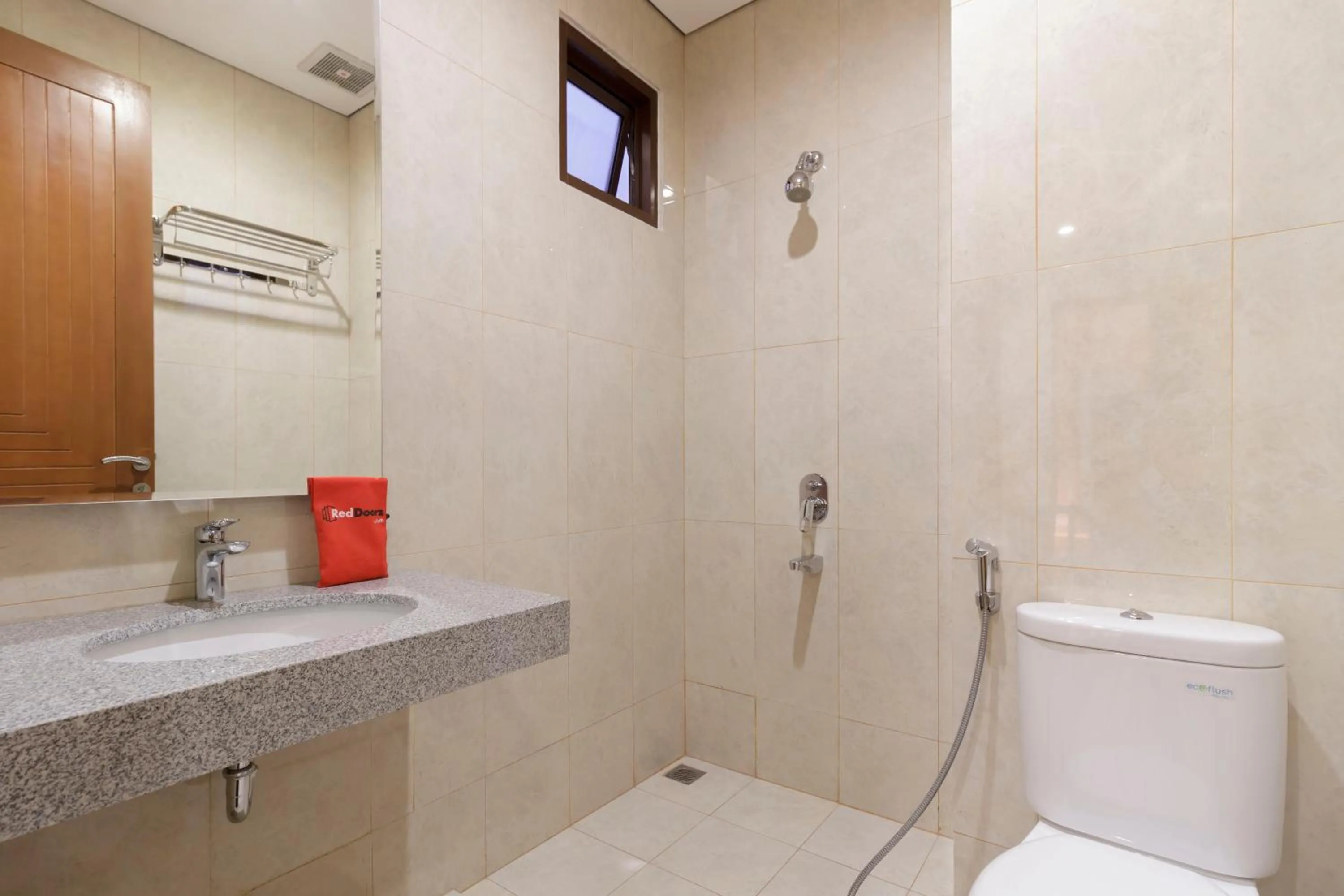 Bathroom in RedDoorz Plus @ CBD Bintaro