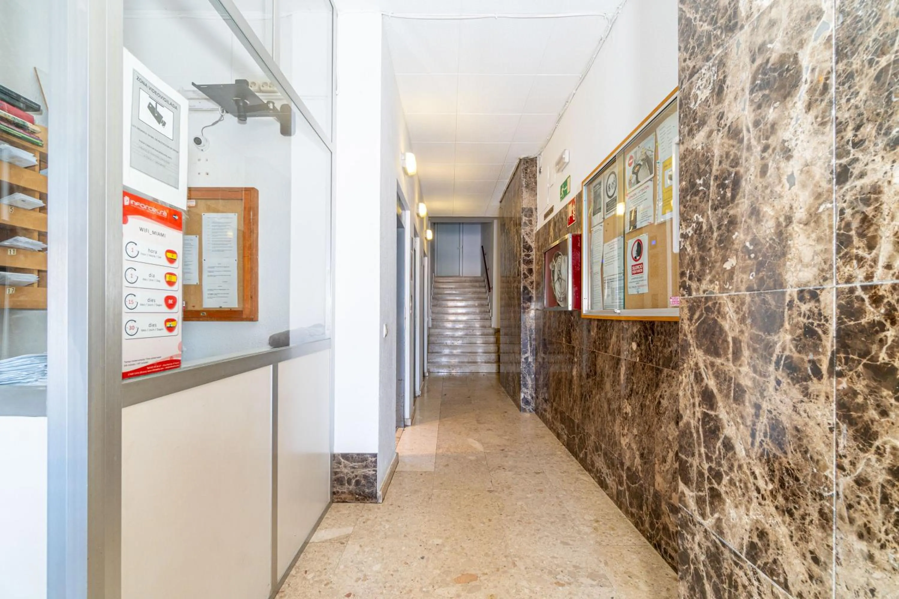Property building in Basic Comfort Studio Miami 7º 0111