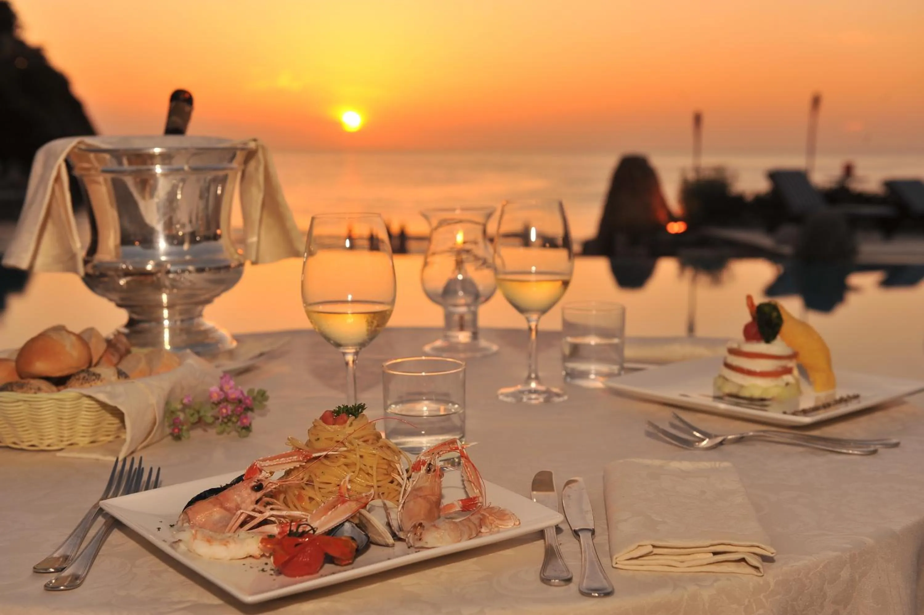 Restaurant/places to eat in Hotel Hermitage