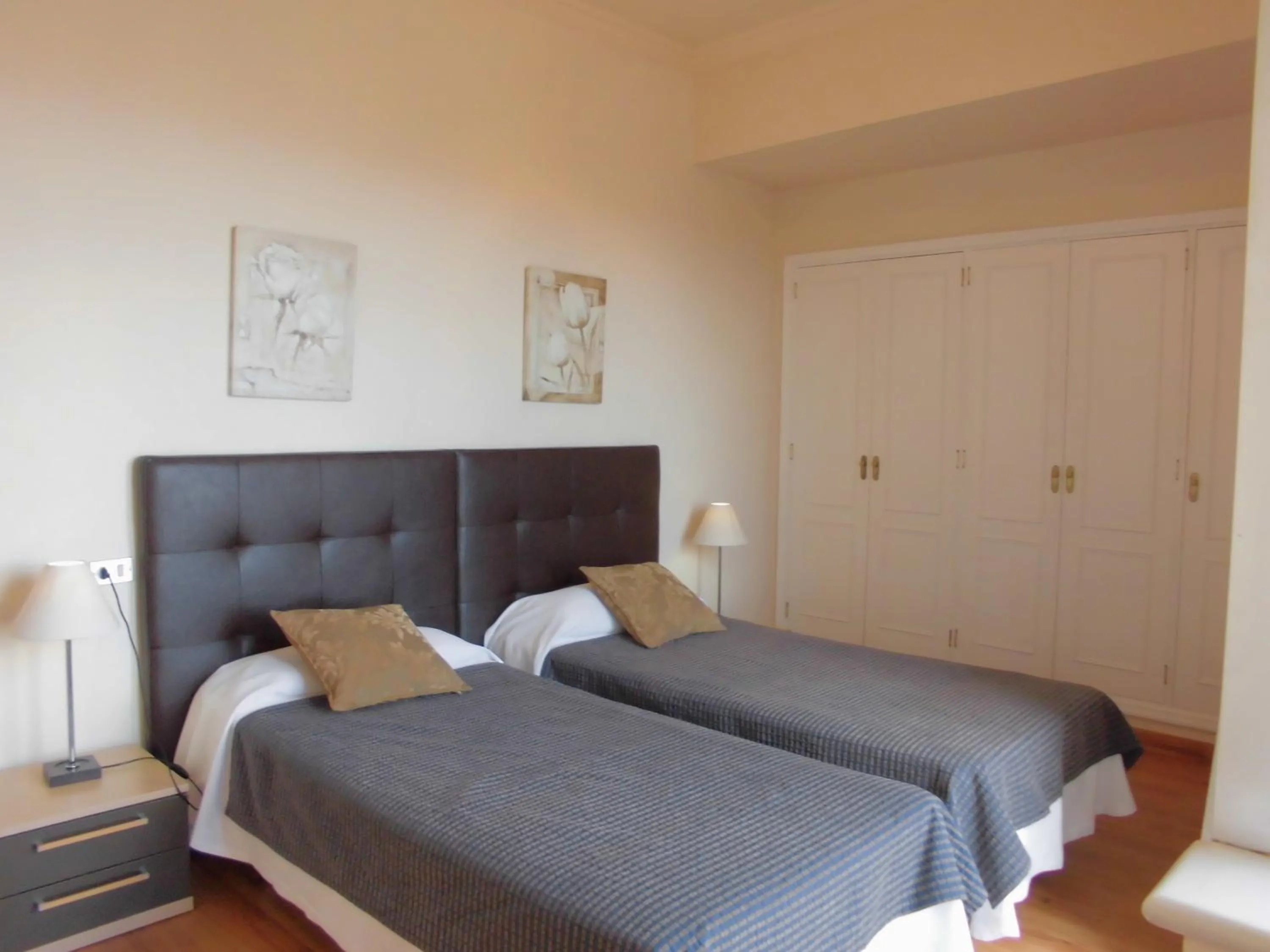 Photo of the whole room, Bed in Apartamentos Bruja