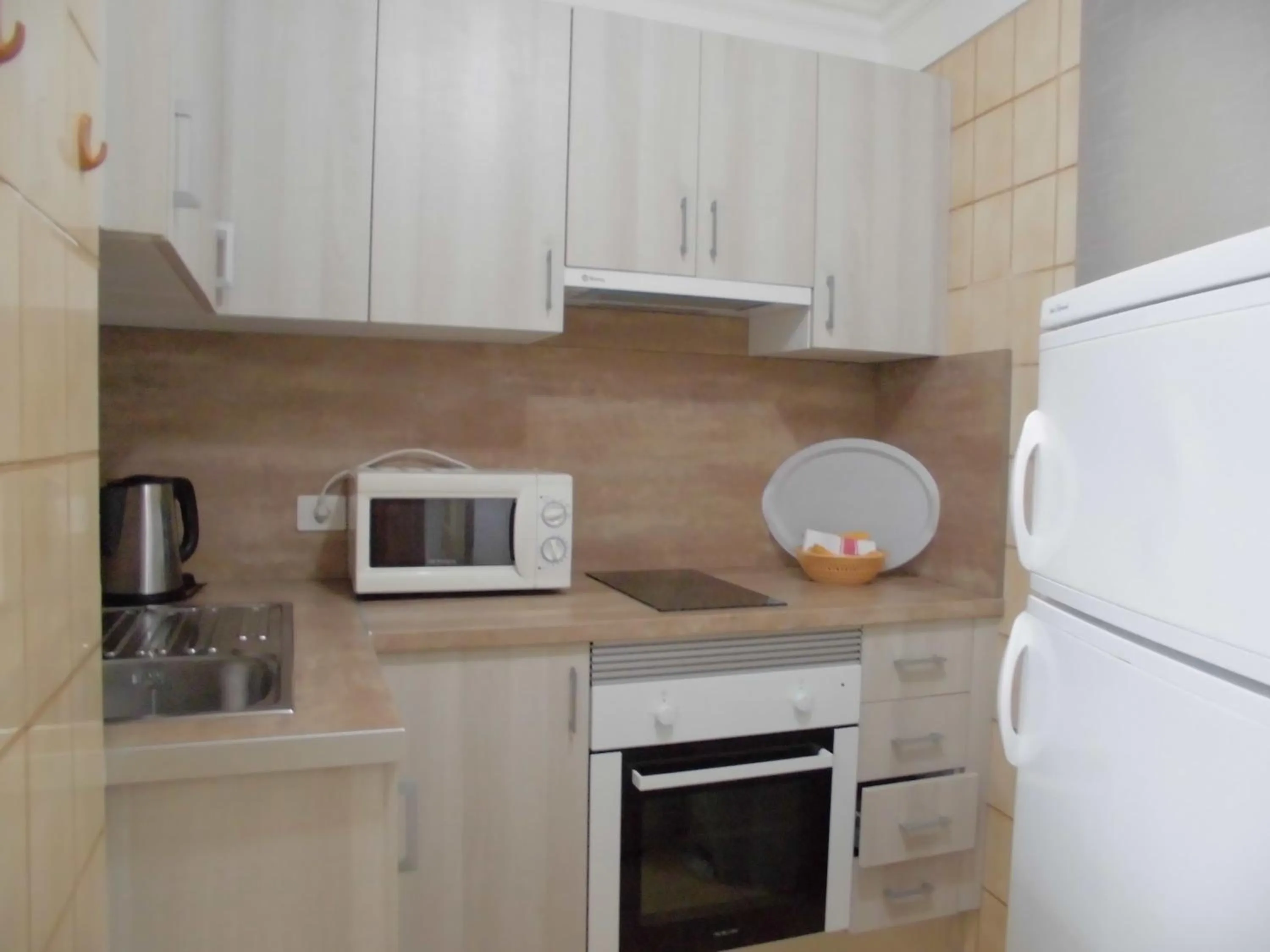 Kitchen or kitchenette in Apartamentos Bruja