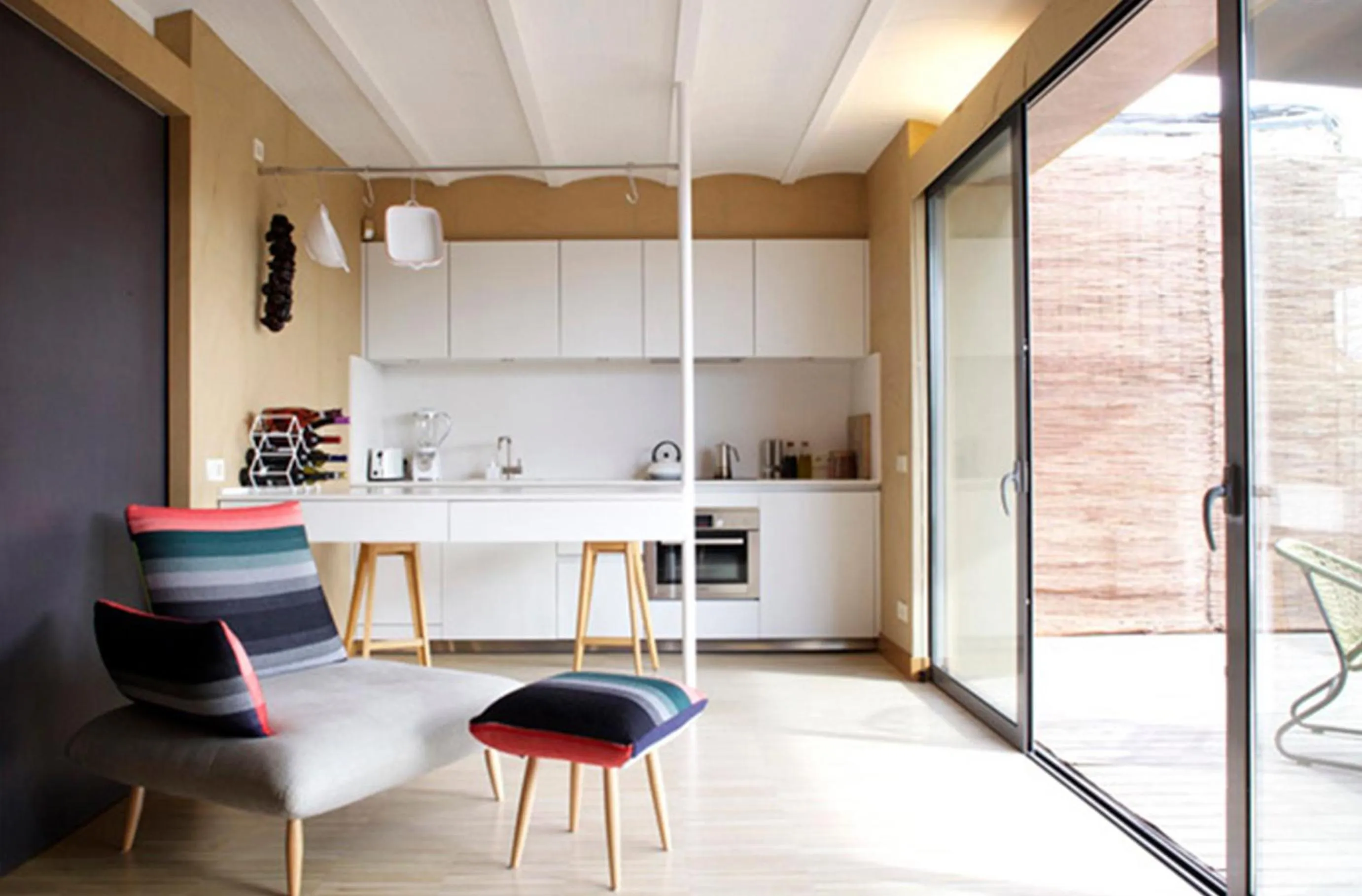 Coffee/tea facilities in DestinationBCN Universitat Apartments