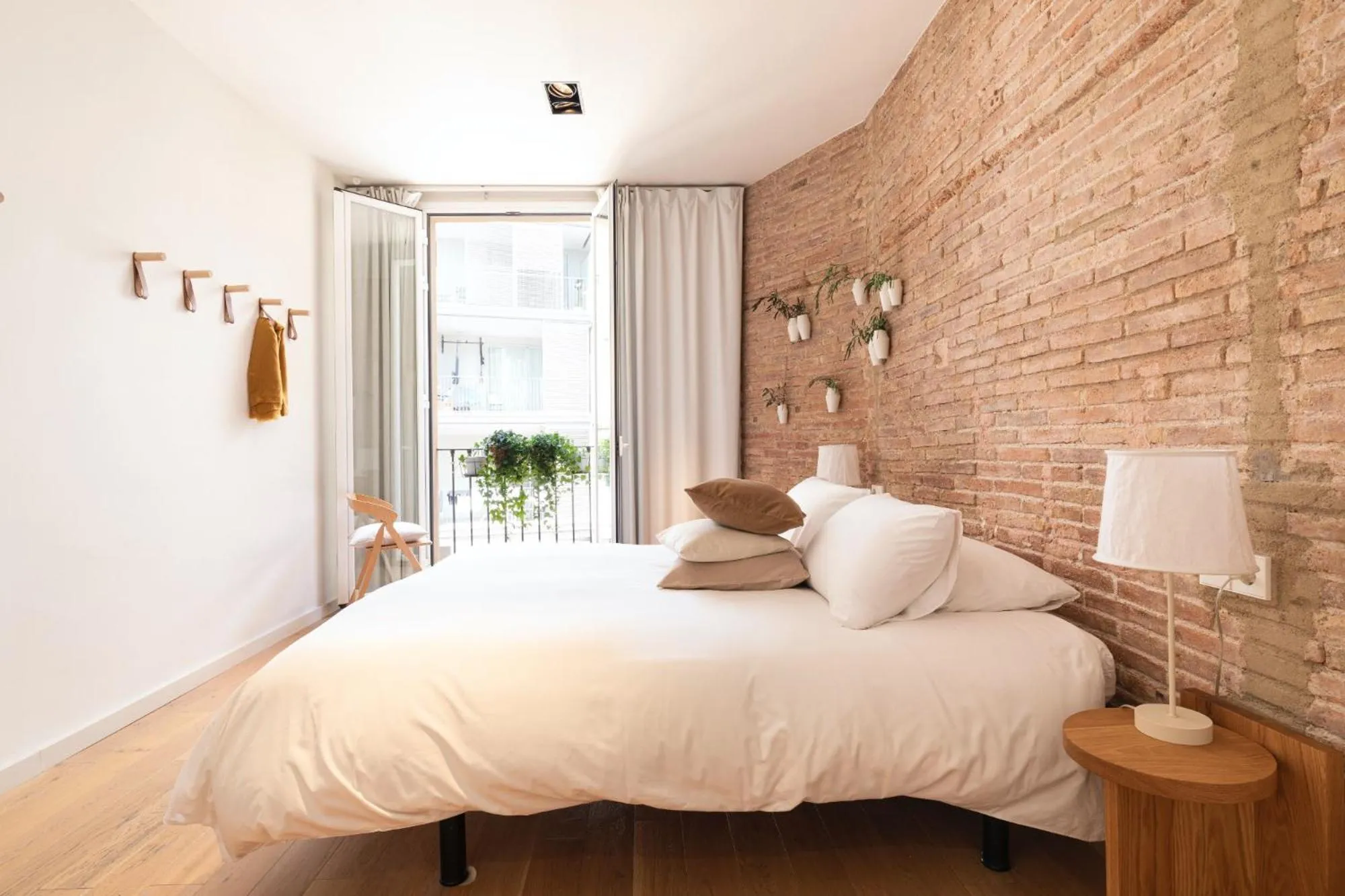 Bed in DestinationBCN Universitat Apartments