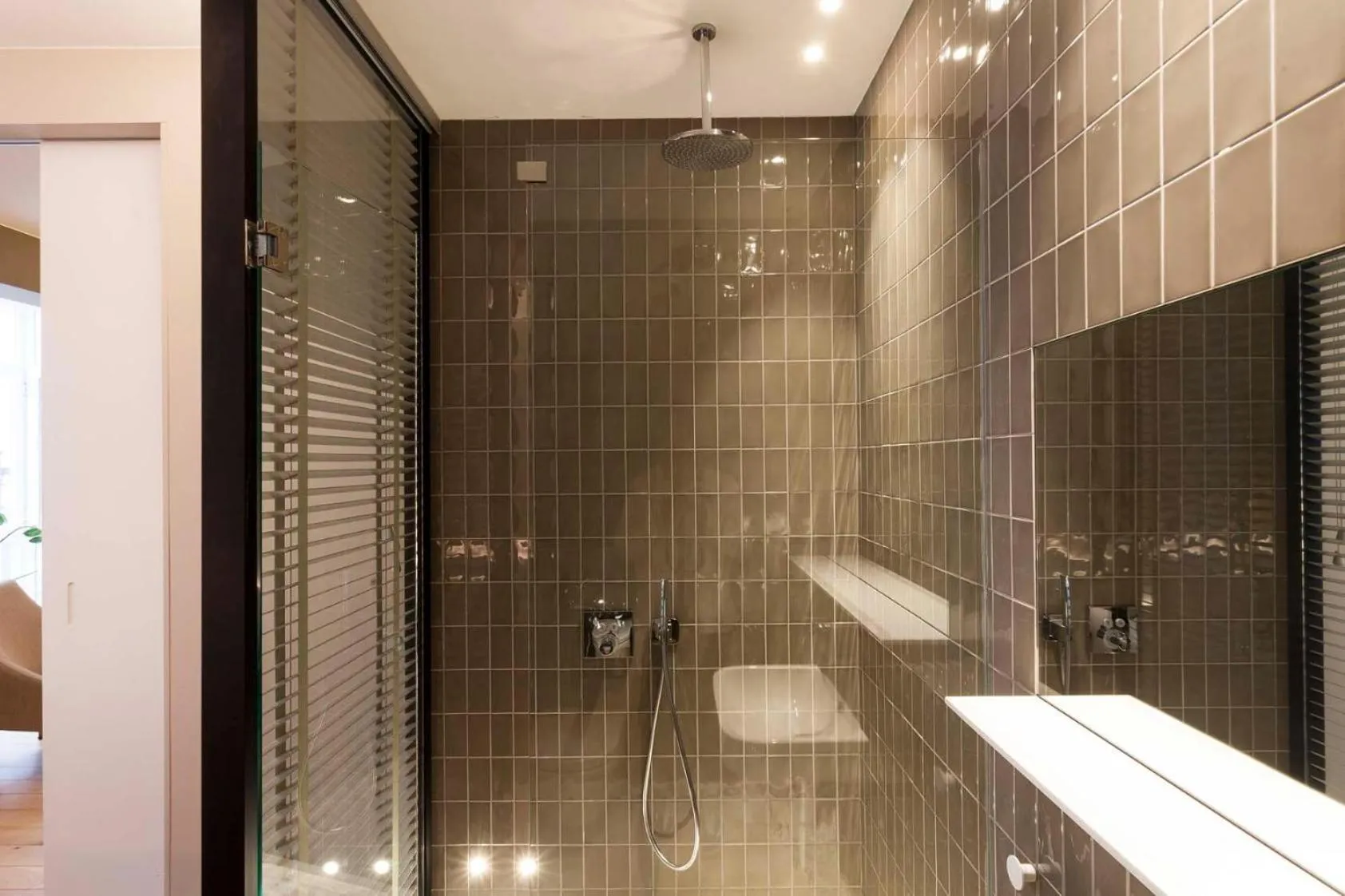 Shower in DestinationBCN Universitat Apartments