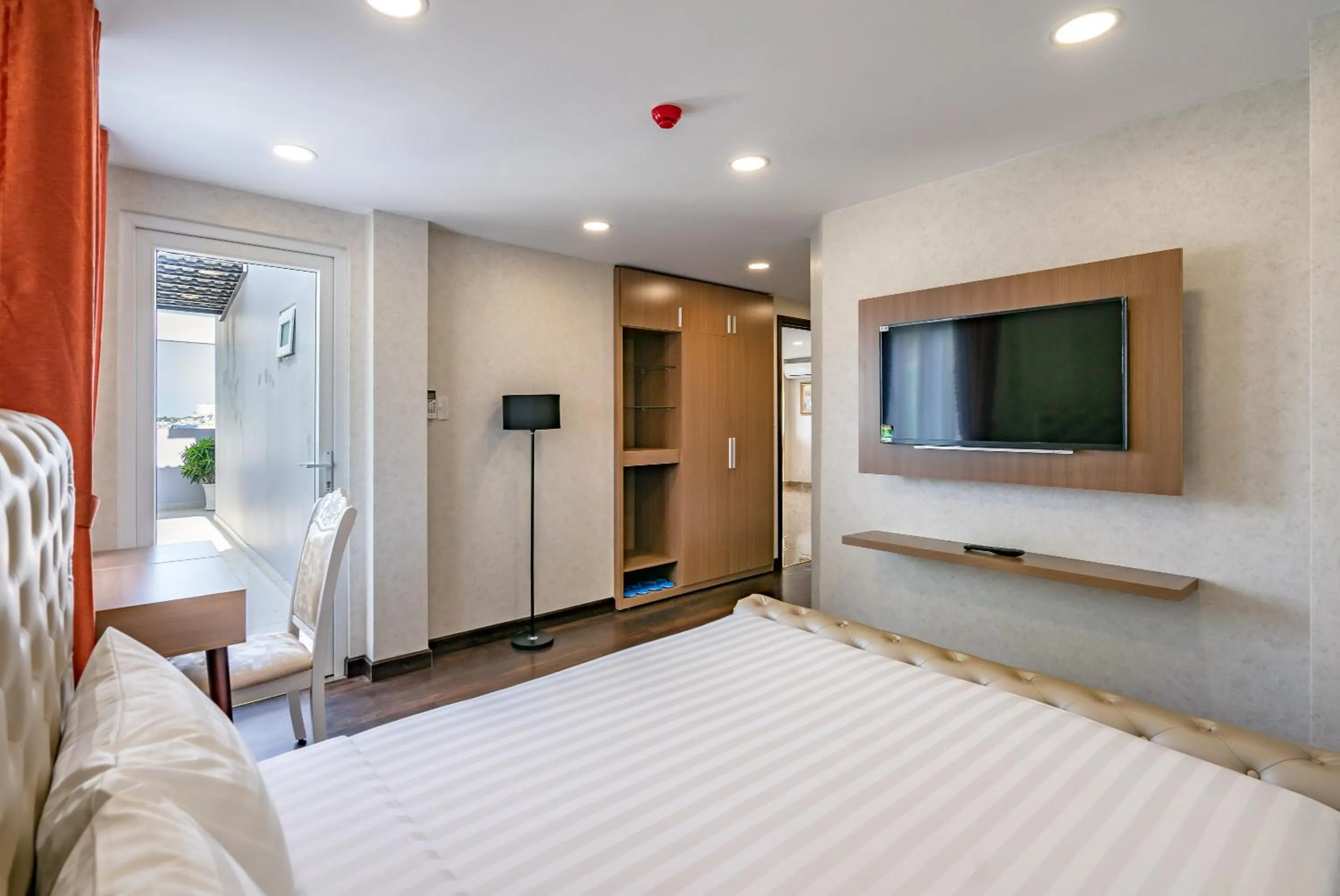 Bed in Emerald Central